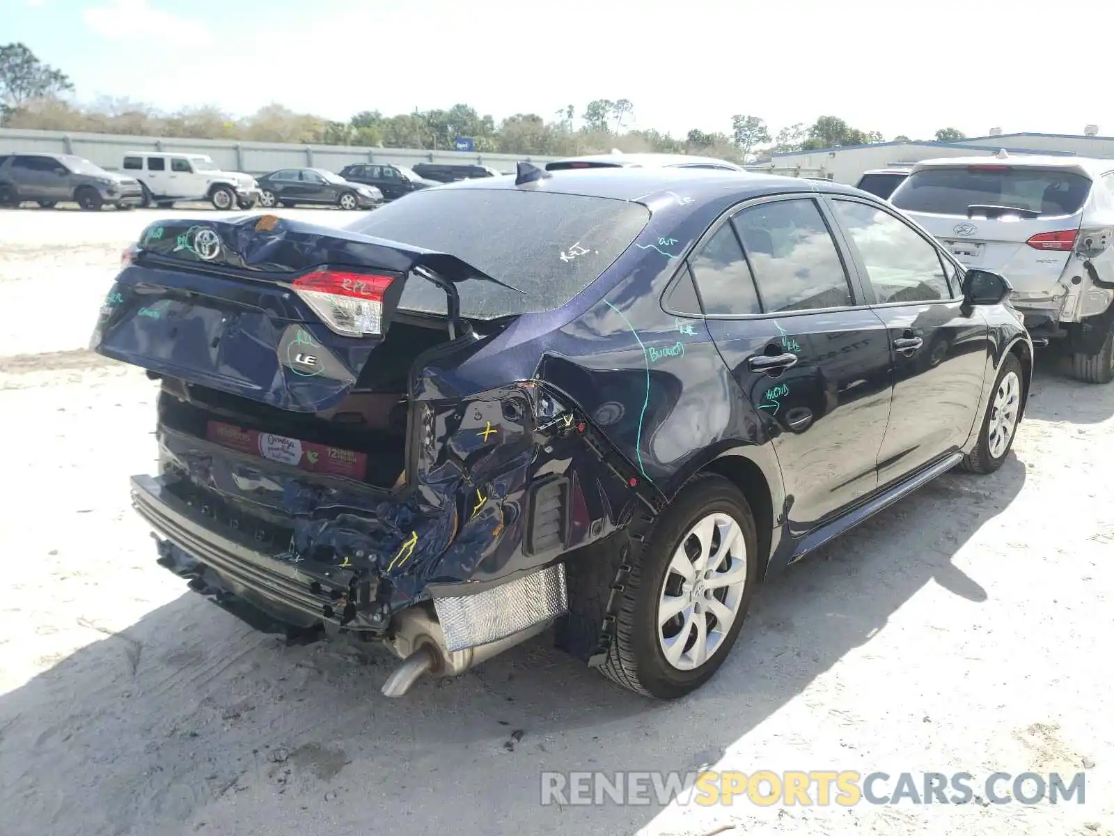 4 Photograph of a damaged car 5YFEPRAE6LP045289 TOYOTA COROLLA 2020