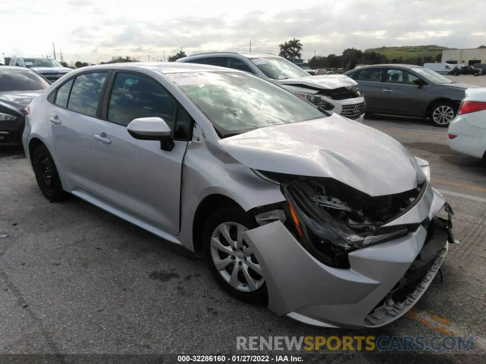 1 Photograph of a damaged car 5YFEPRAE6LP045454 TOYOTA COROLLA 2020