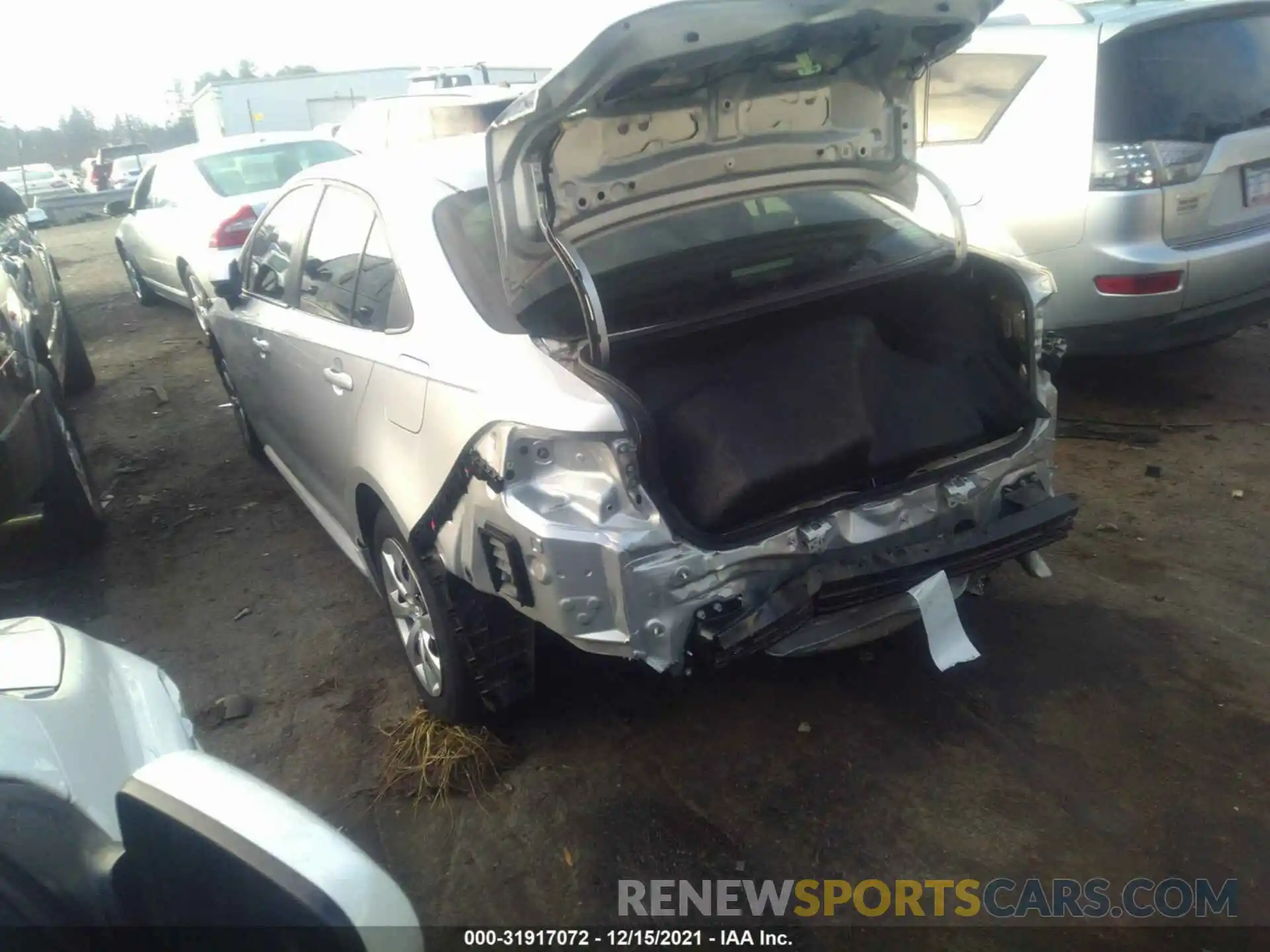 3 Photograph of a damaged car 5YFEPRAE6LP045681 TOYOTA COROLLA 2020