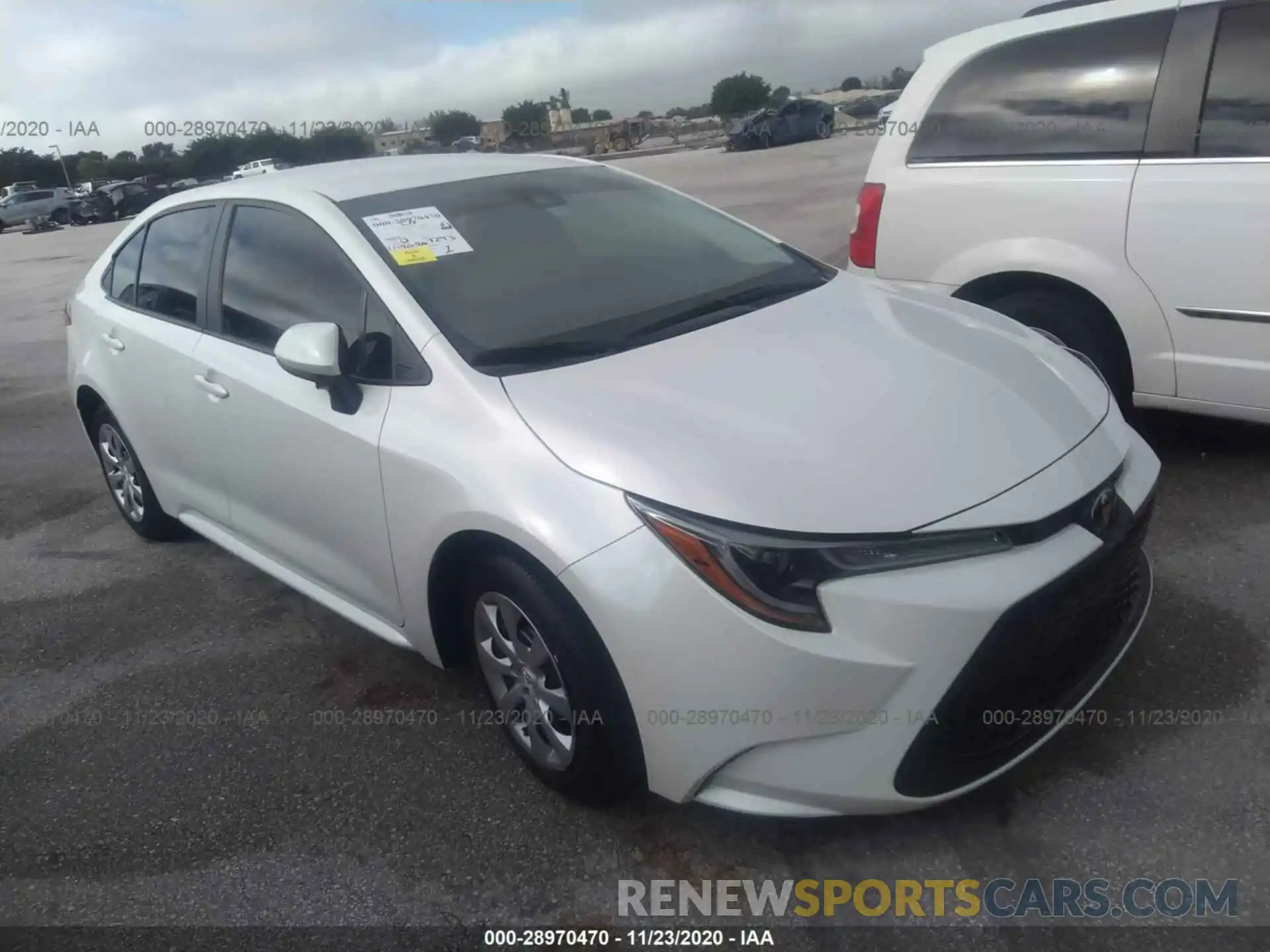 1 Photograph of a damaged car 5YFEPRAE6LP045809 TOYOTA COROLLA 2020