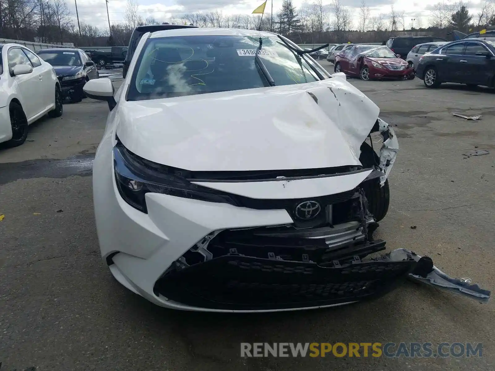 9 Photograph of a damaged car 5YFEPRAE6LP046023 TOYOTA COROLLA 2020