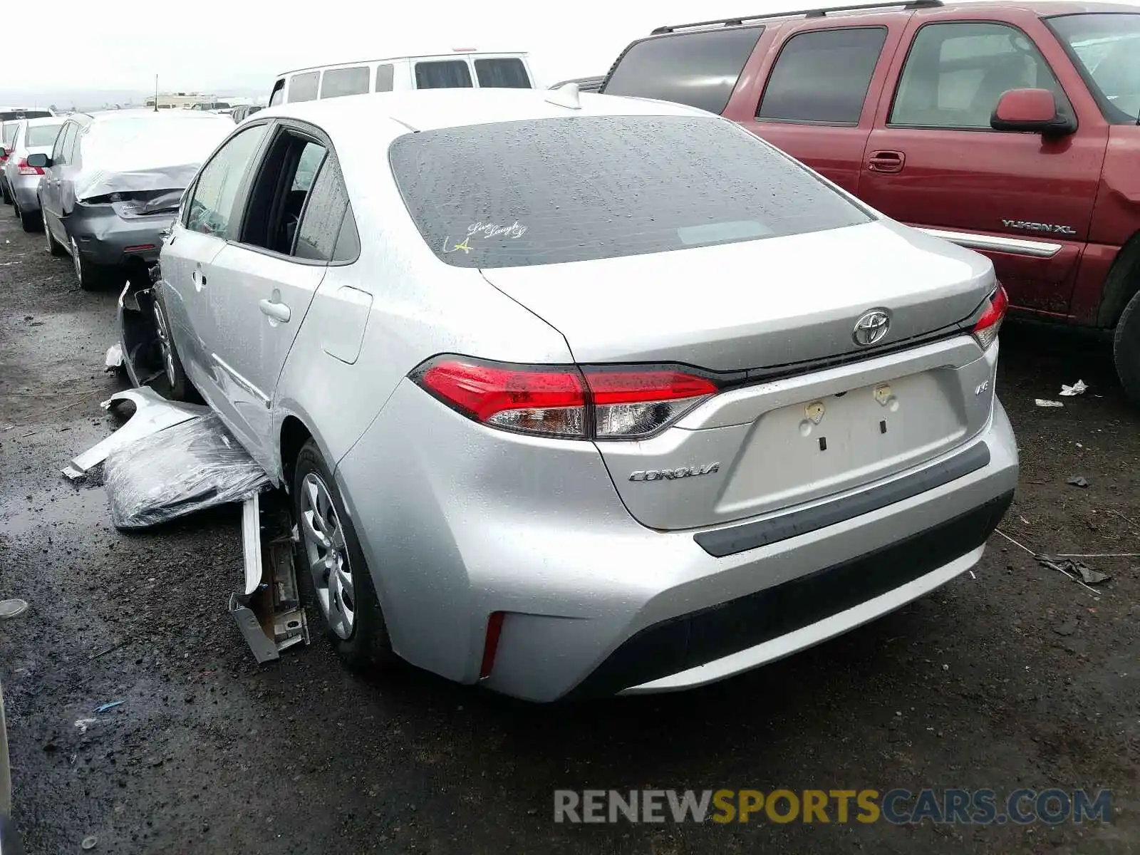 3 Photograph of a damaged car 5YFEPRAE6LP046362 TOYOTA COROLLA 2020