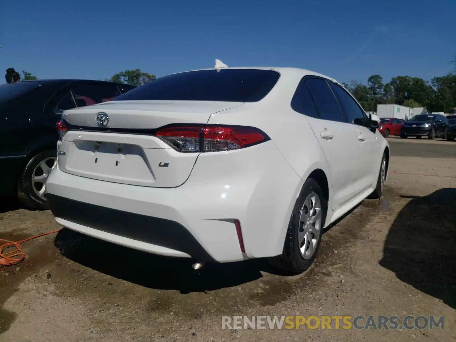 4 Photograph of a damaged car 5YFEPRAE6LP046569 TOYOTA COROLLA 2020