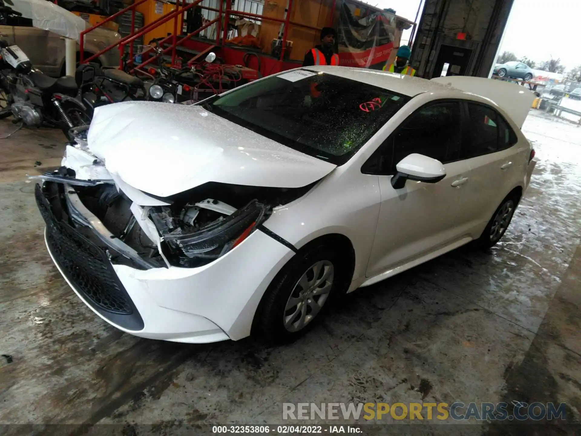 2 Photograph of a damaged car 5YFEPRAE6LP047074 TOYOTA COROLLA 2020