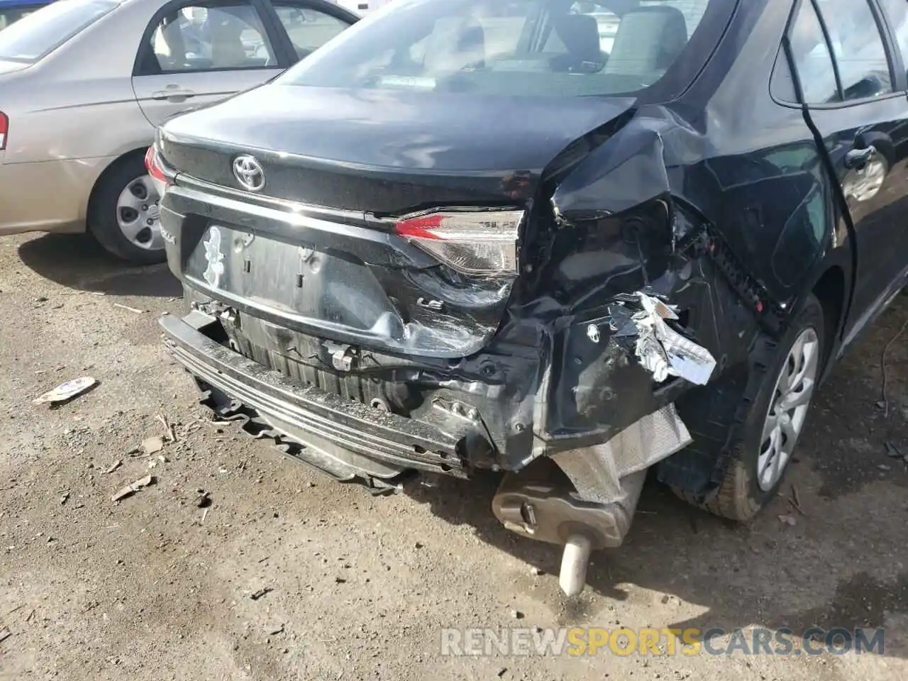 9 Photograph of a damaged car 5YFEPRAE6LP047592 TOYOTA COROLLA 2020