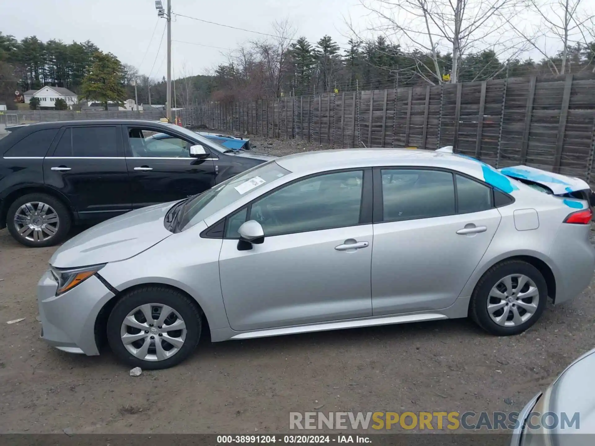 15 Photograph of a damaged car 5YFEPRAE6LP047821 TOYOTA COROLLA 2020