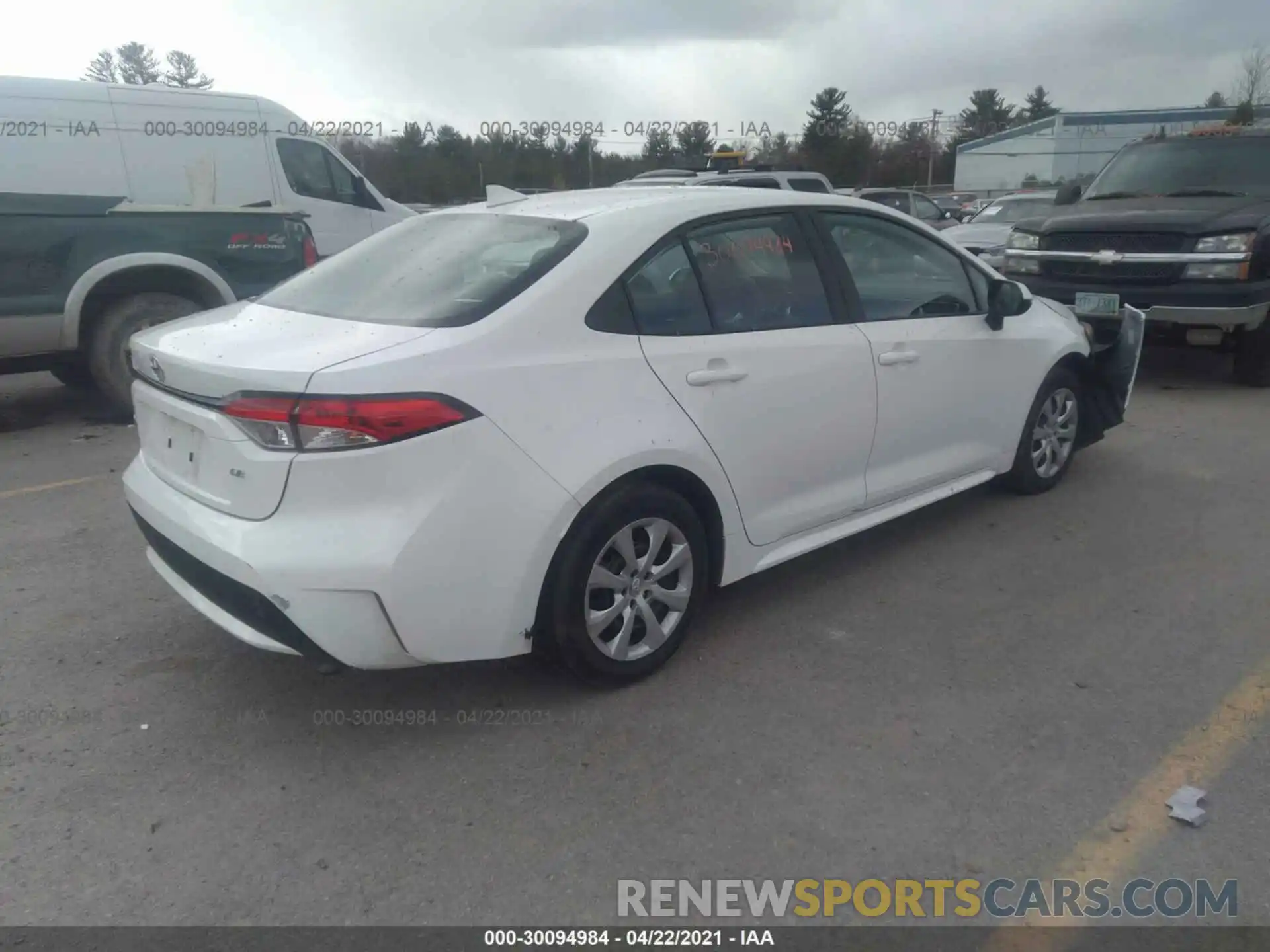 4 Photograph of a damaged car 5YFEPRAE6LP048547 TOYOTA COROLLA 2020