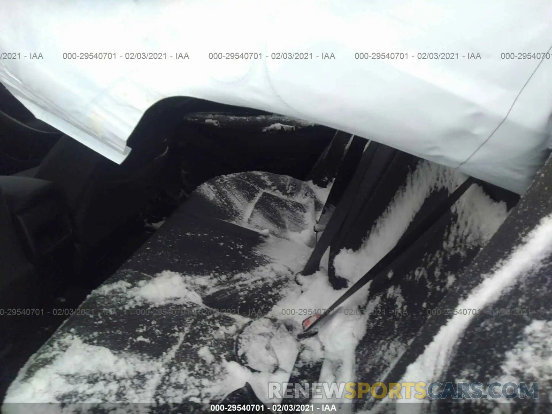 8 Photograph of a damaged car 5YFEPRAE6LP050363 TOYOTA COROLLA 2020