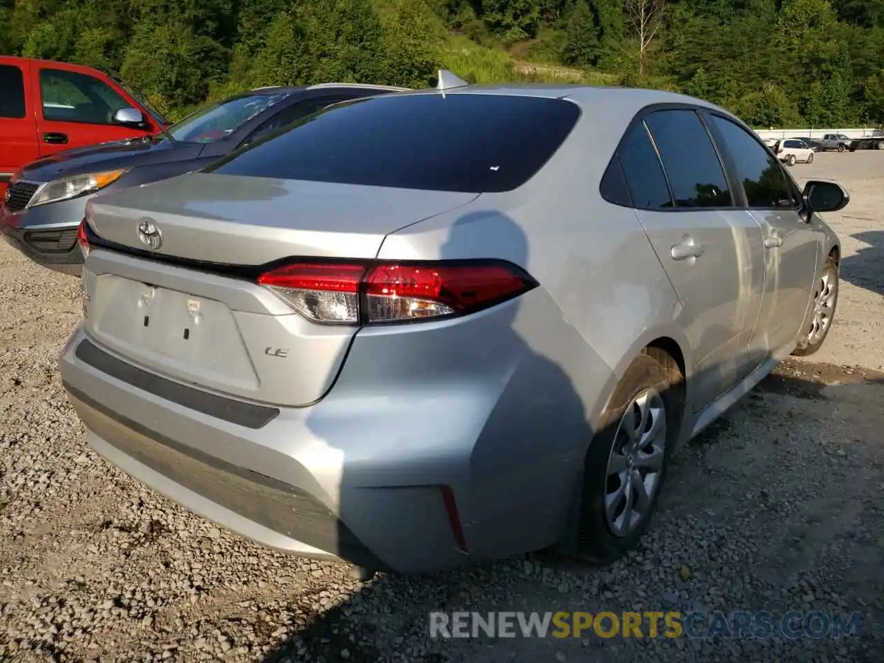 4 Photograph of a damaged car 5YFEPRAE6LP051724 TOYOTA COROLLA 2020