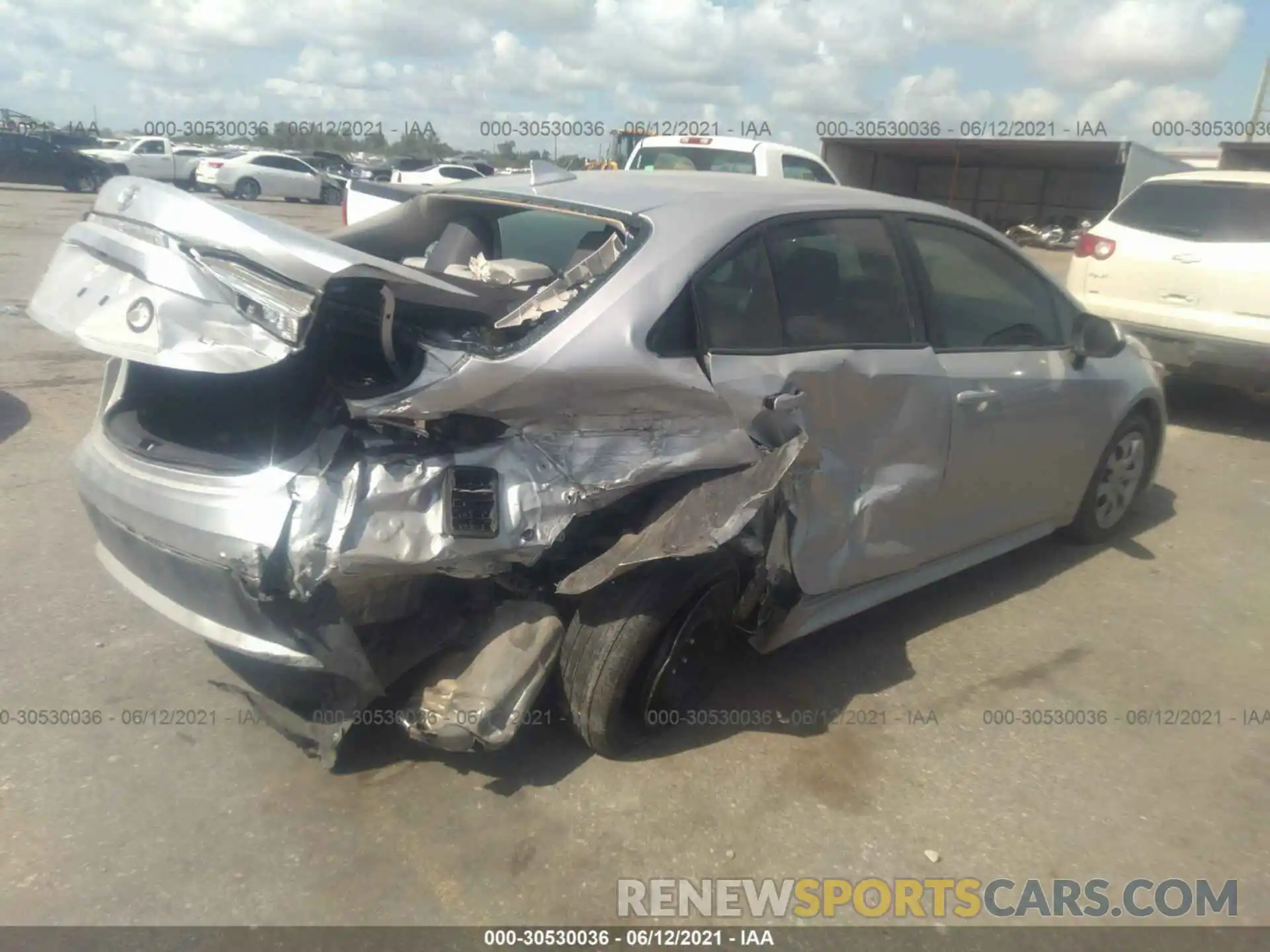 4 Photograph of a damaged car 5YFEPRAE6LP053506 TOYOTA COROLLA 2020