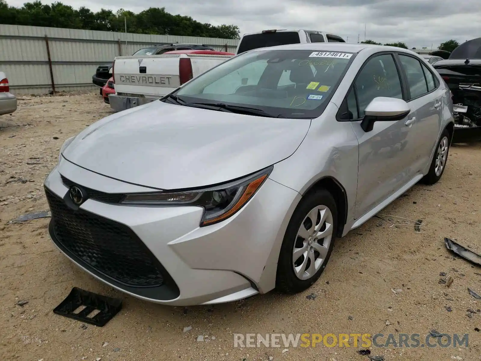 2 Photograph of a damaged car 5YFEPRAE6LP056888 TOYOTA COROLLA 2020