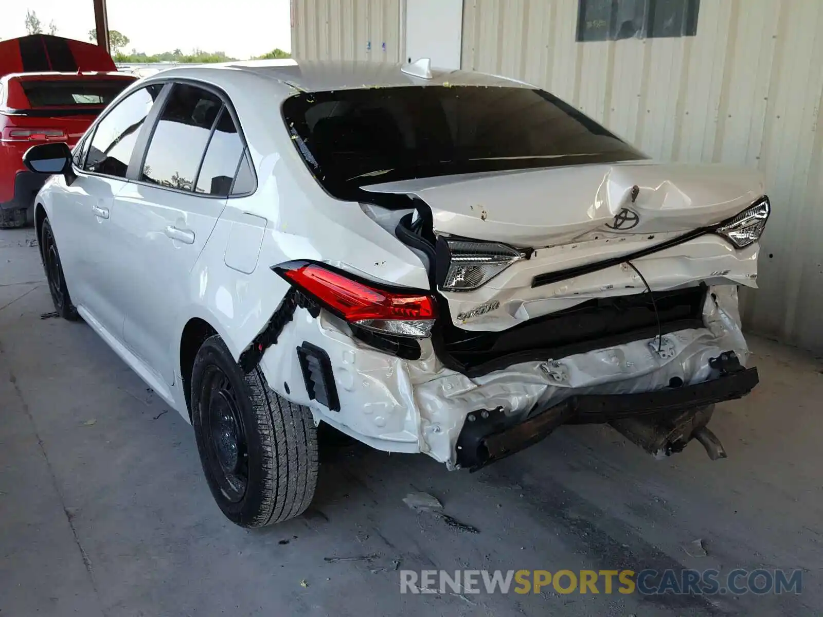 3 Photograph of a damaged car 5YFEPRAE6LP057054 TOYOTA COROLLA 2020