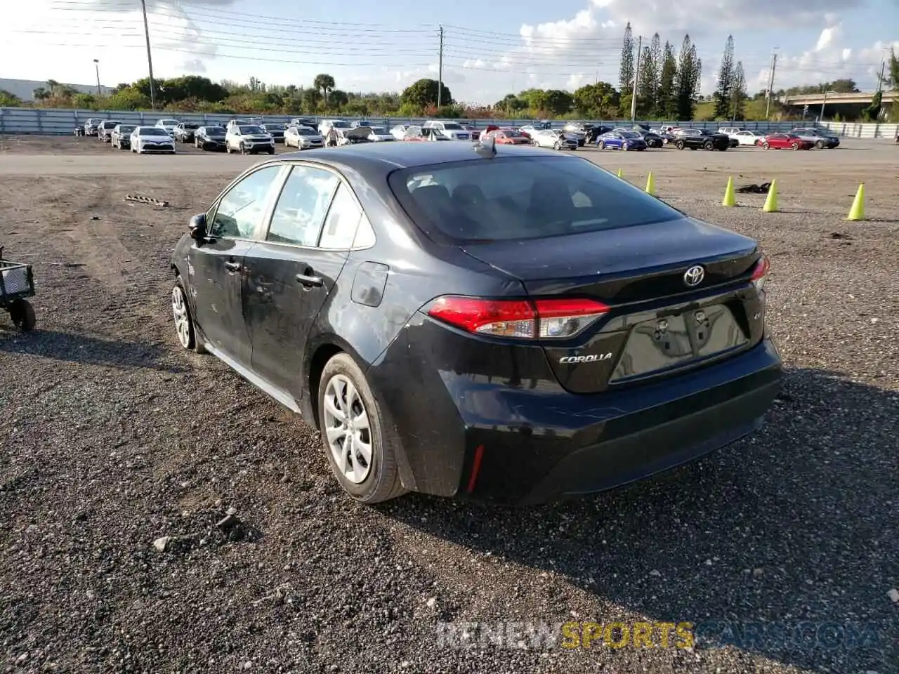 3 Photograph of a damaged car 5YFEPRAE6LP057975 TOYOTA COROLLA 2020