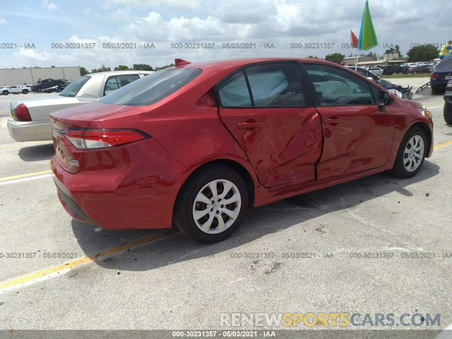 4 Photograph of a damaged car 5YFEPRAE6LP058236 TOYOTA COROLLA 2020