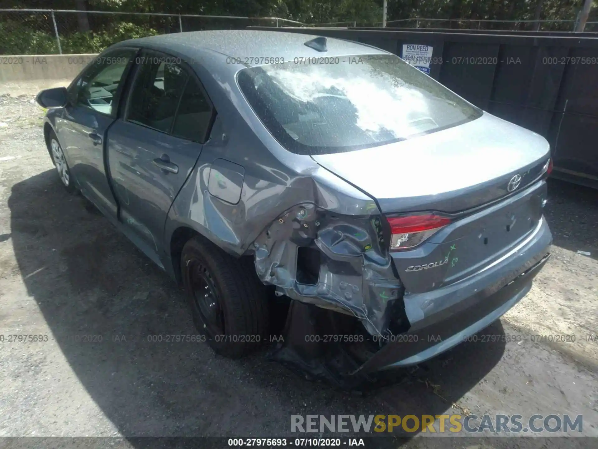 3 Photograph of a damaged car 5YFEPRAE6LP058284 TOYOTA COROLLA 2020