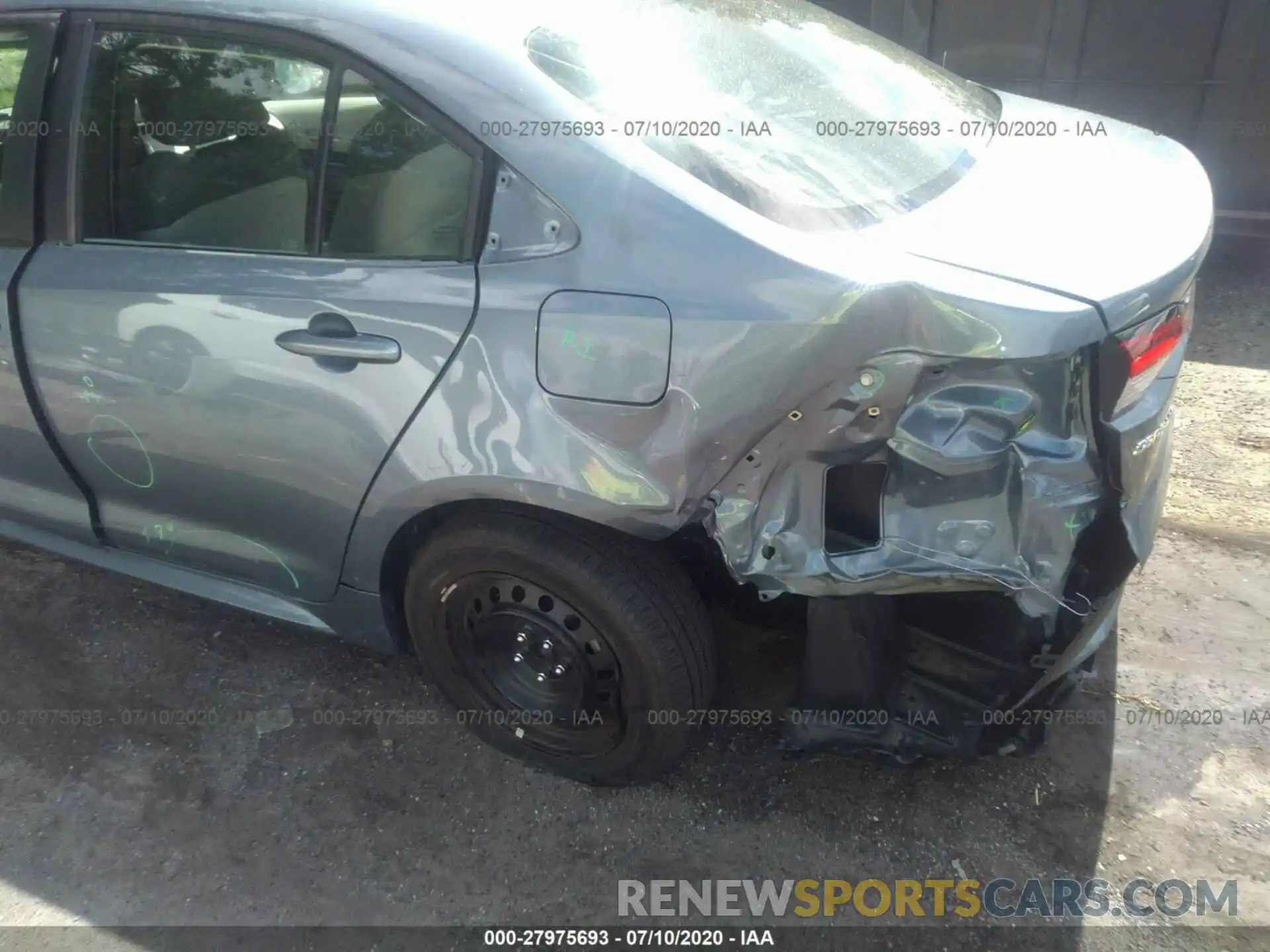 6 Photograph of a damaged car 5YFEPRAE6LP058284 TOYOTA COROLLA 2020