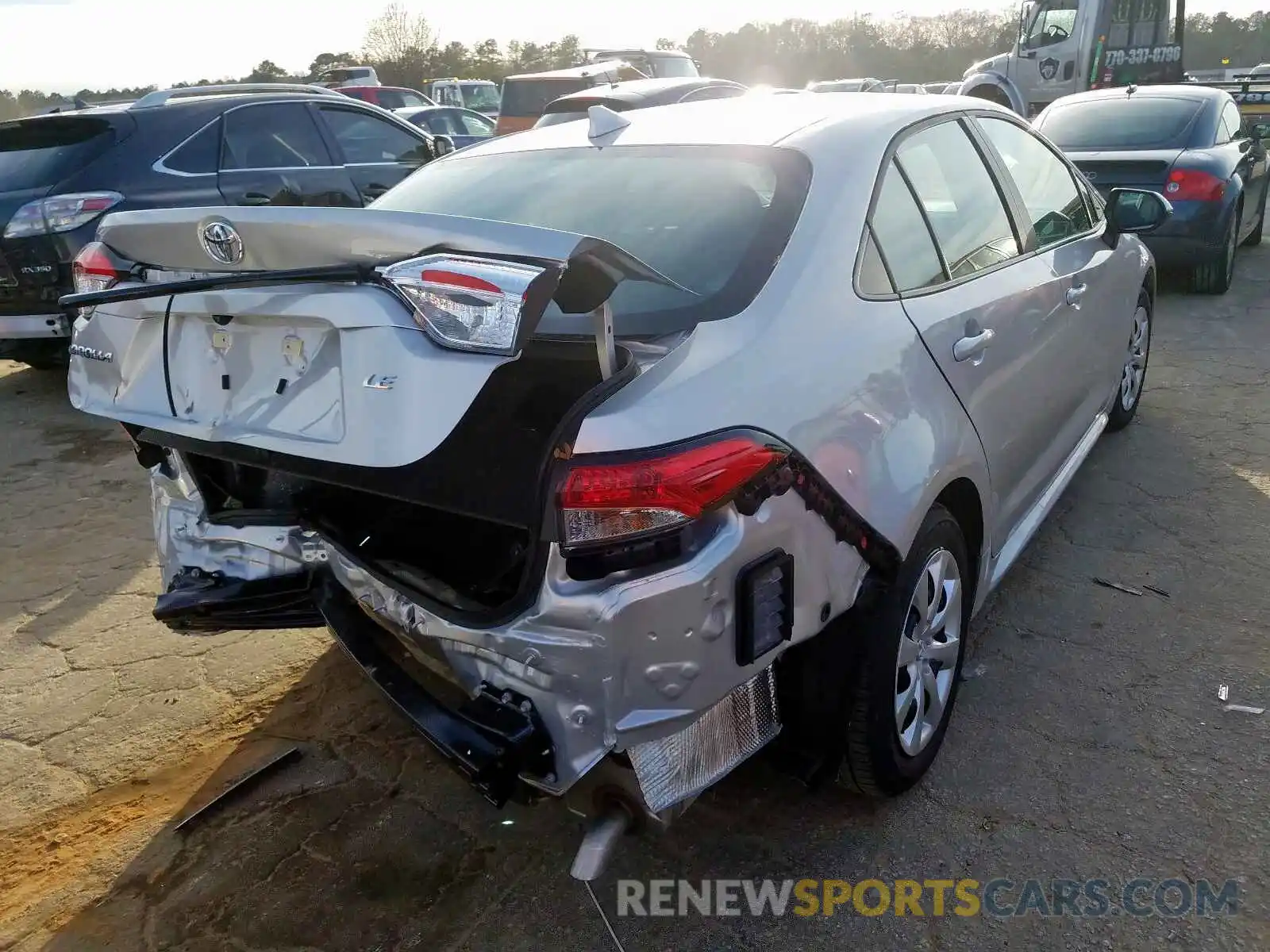 4 Photograph of a damaged car 5YFEPRAE6LP059788 TOYOTA COROLLA 2020