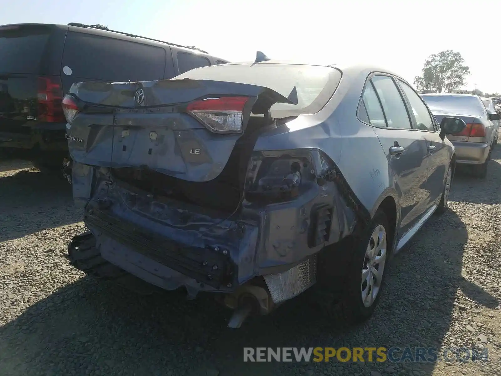 4 Photograph of a damaged car 5YFEPRAE6LP060519 TOYOTA COROLLA 2020