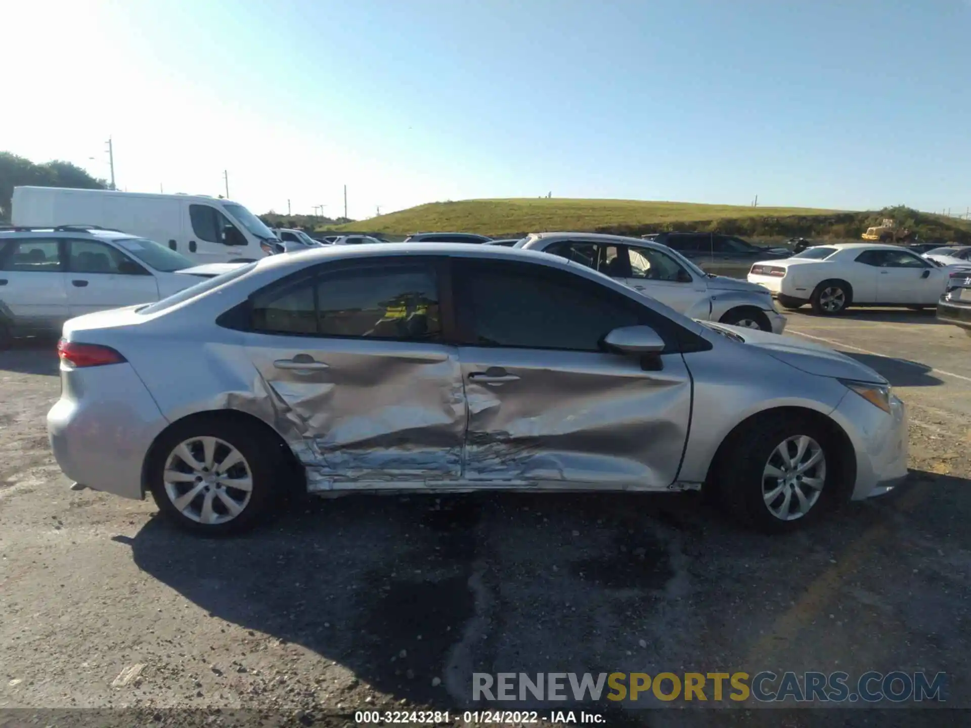 6 Photograph of a damaged car 5YFEPRAE6LP060794 TOYOTA COROLLA 2020