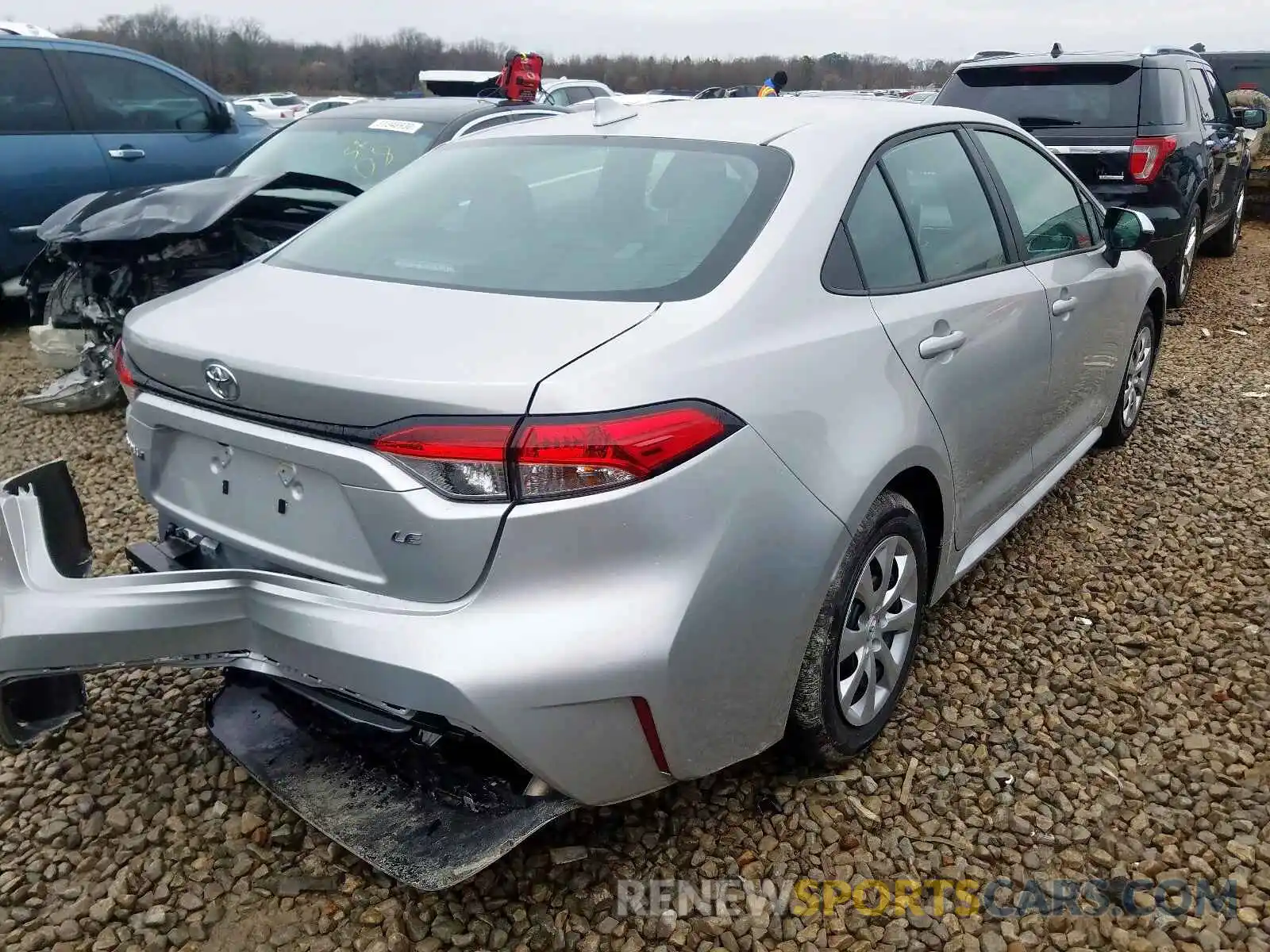 4 Photograph of a damaged car 5YFEPRAE6LP061394 TOYOTA COROLLA 2020