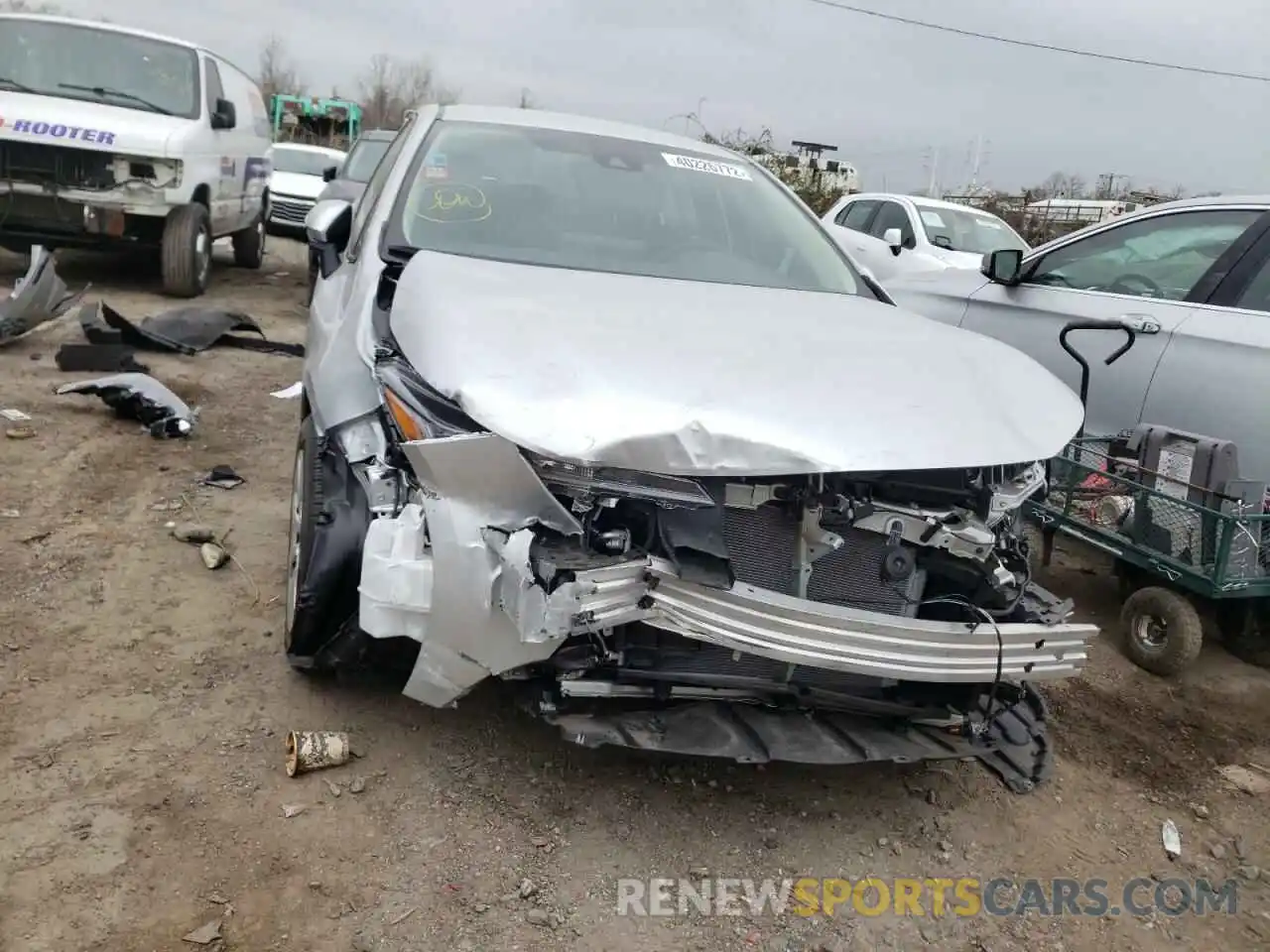 9 Photograph of a damaged car 5YFEPRAE6LP062514 TOYOTA COROLLA 2020