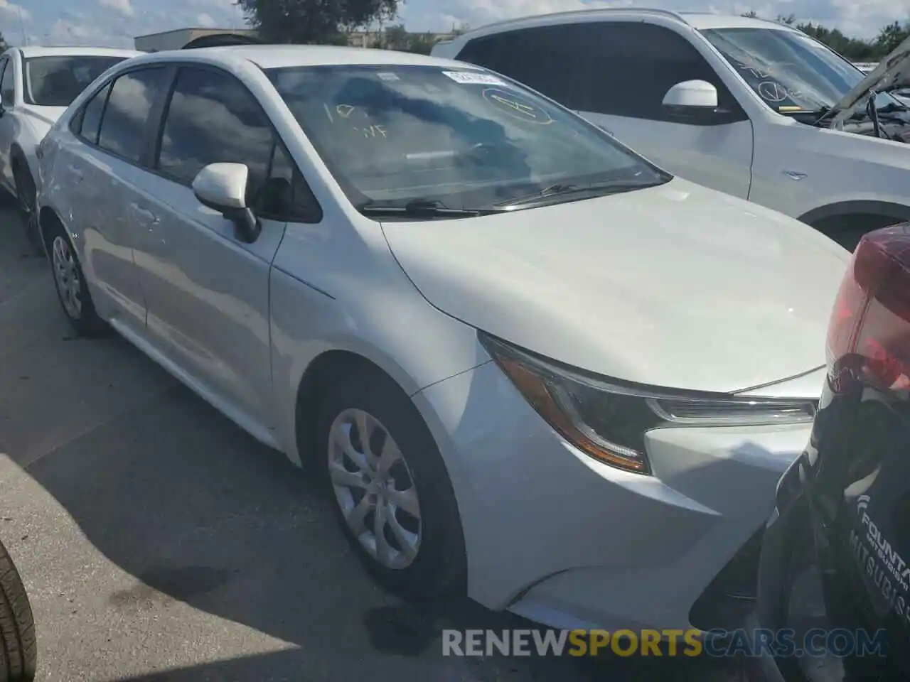 1 Photograph of a damaged car 5YFEPRAE6LP062593 TOYOTA COROLLA 2020