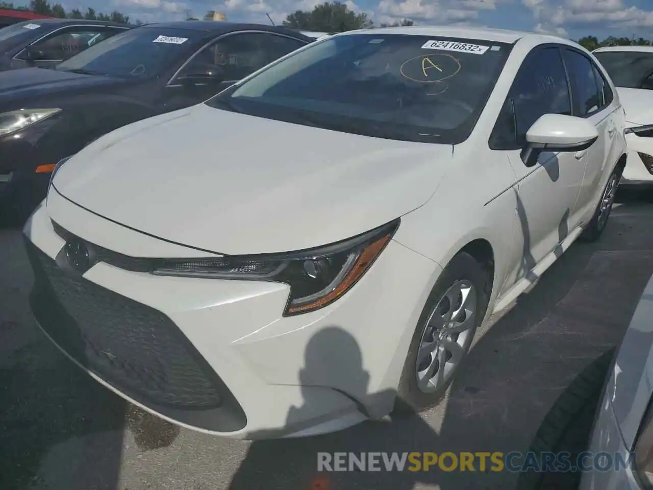 2 Photograph of a damaged car 5YFEPRAE6LP062593 TOYOTA COROLLA 2020