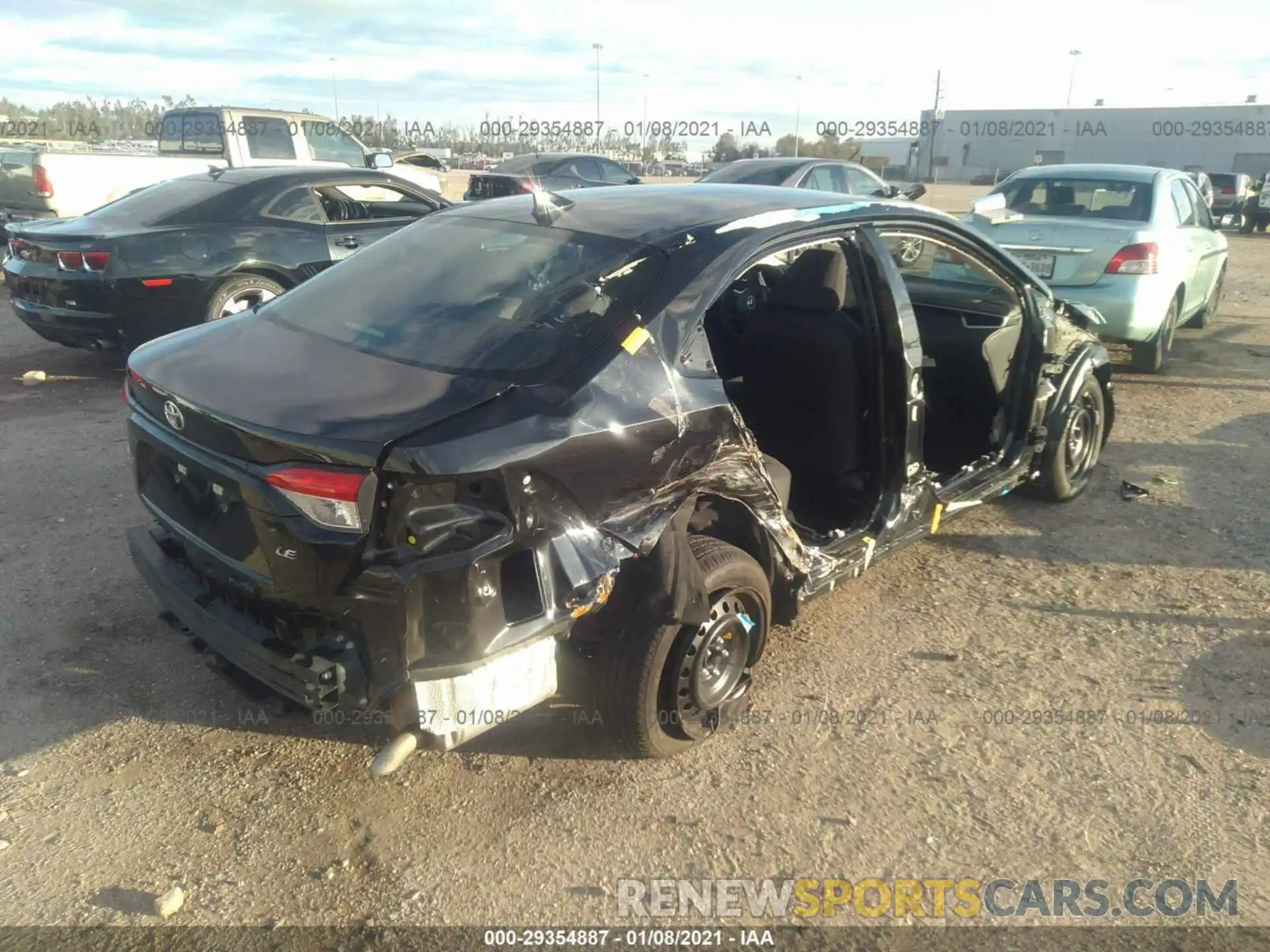 4 Photograph of a damaged car 5YFEPRAE6LP062626 TOYOTA COROLLA 2020