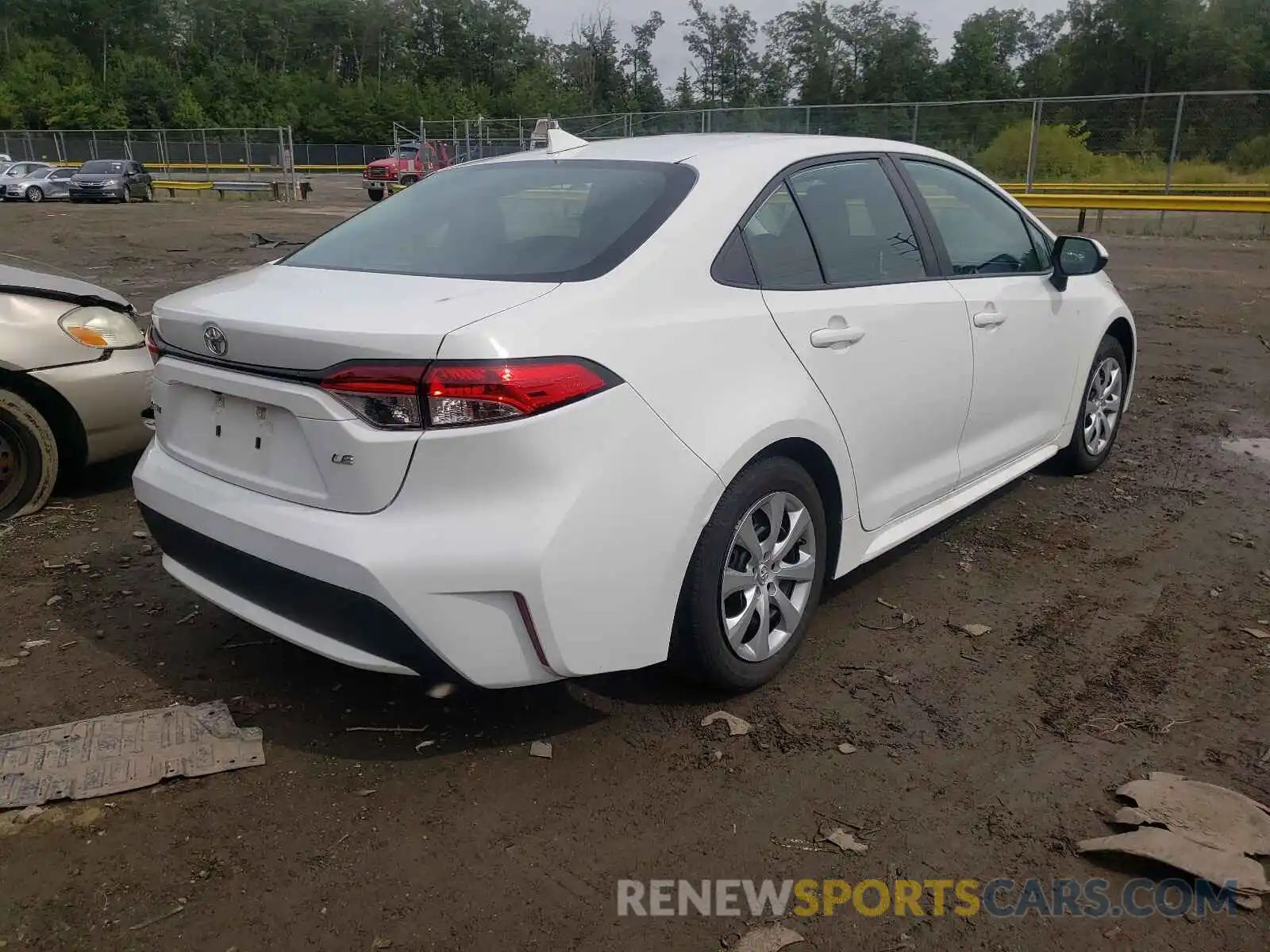 4 Photograph of a damaged car 5YFEPRAE6LP062836 TOYOTA COROLLA 2020