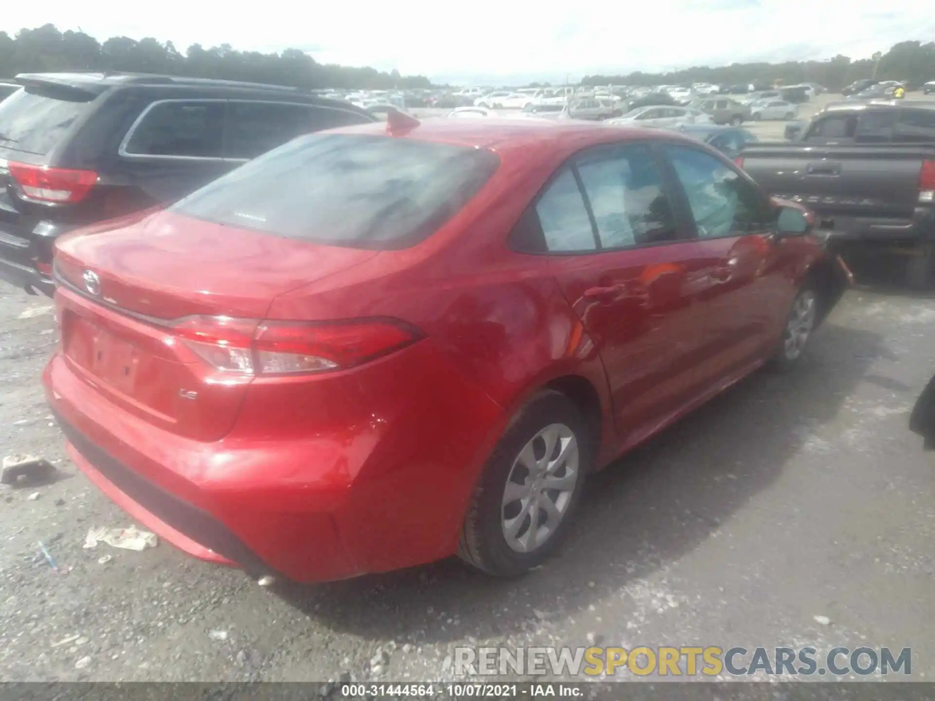 4 Photograph of a damaged car 5YFEPRAE6LP062948 TOYOTA COROLLA 2020