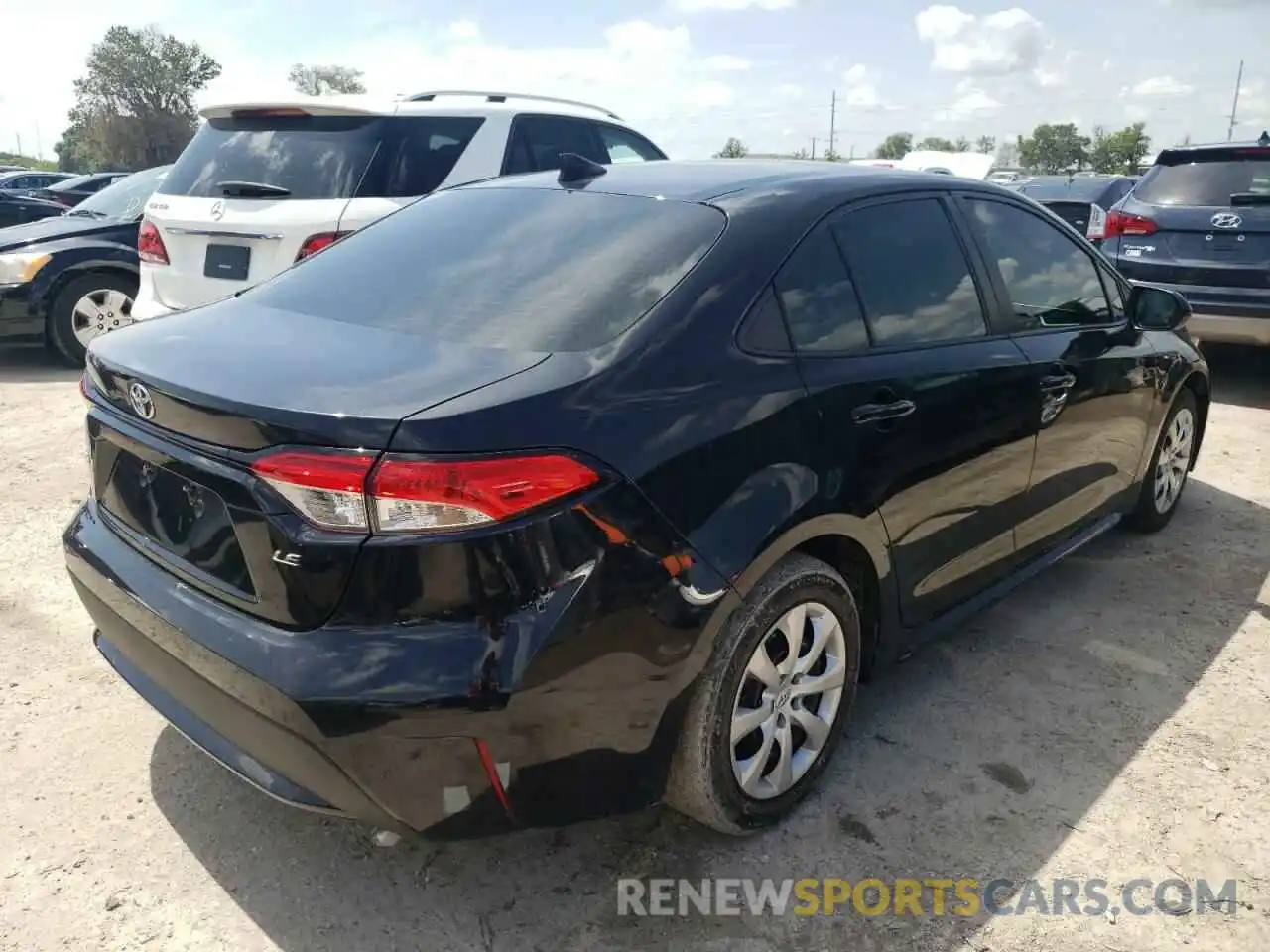 4 Photograph of a damaged car 5YFEPRAE6LP063629 TOYOTA COROLLA 2020