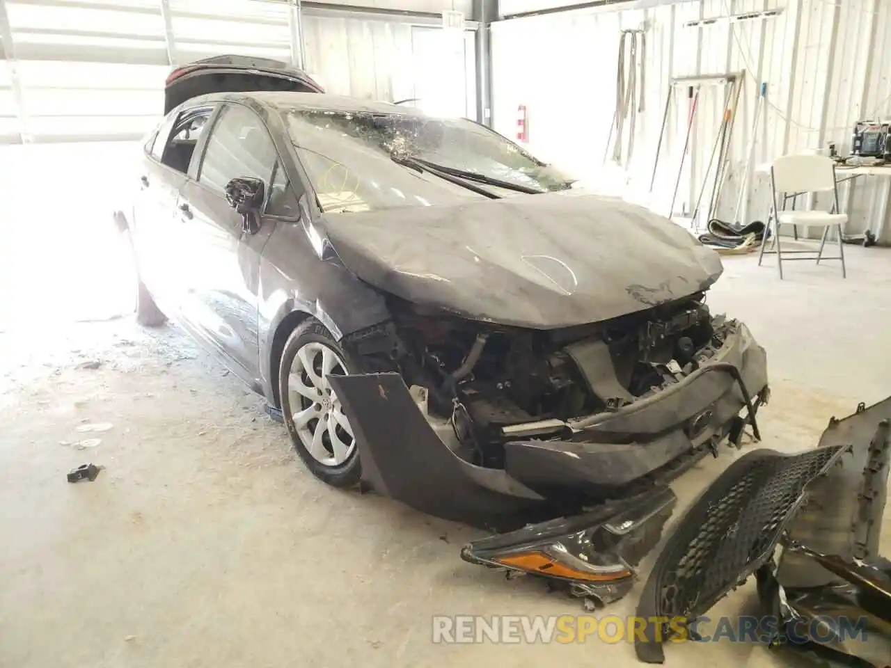 1 Photograph of a damaged car 5YFEPRAE6LP065185 TOYOTA COROLLA 2020