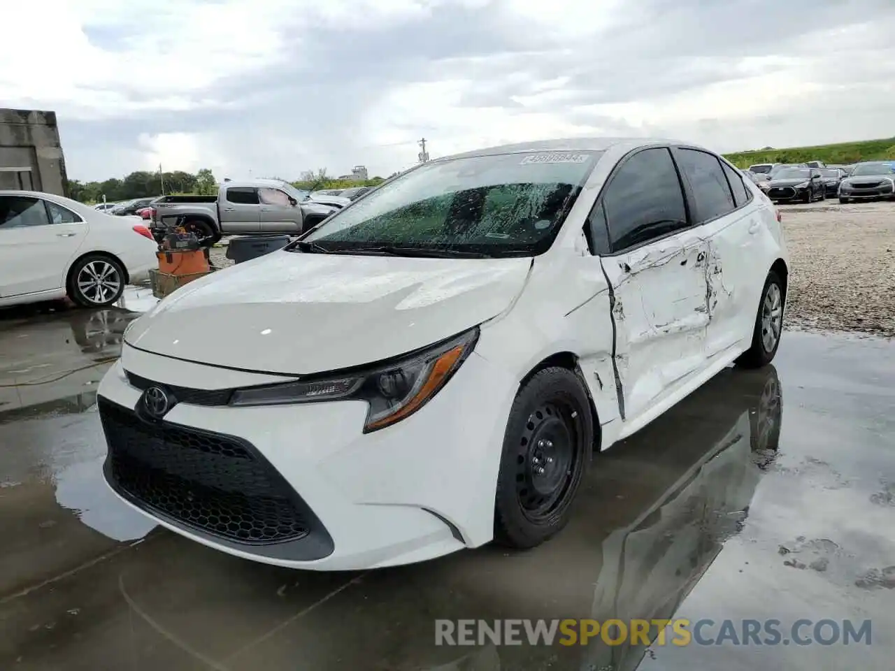 1 Photograph of a damaged car 5YFEPRAE6LP066093 TOYOTA COROLLA 2020