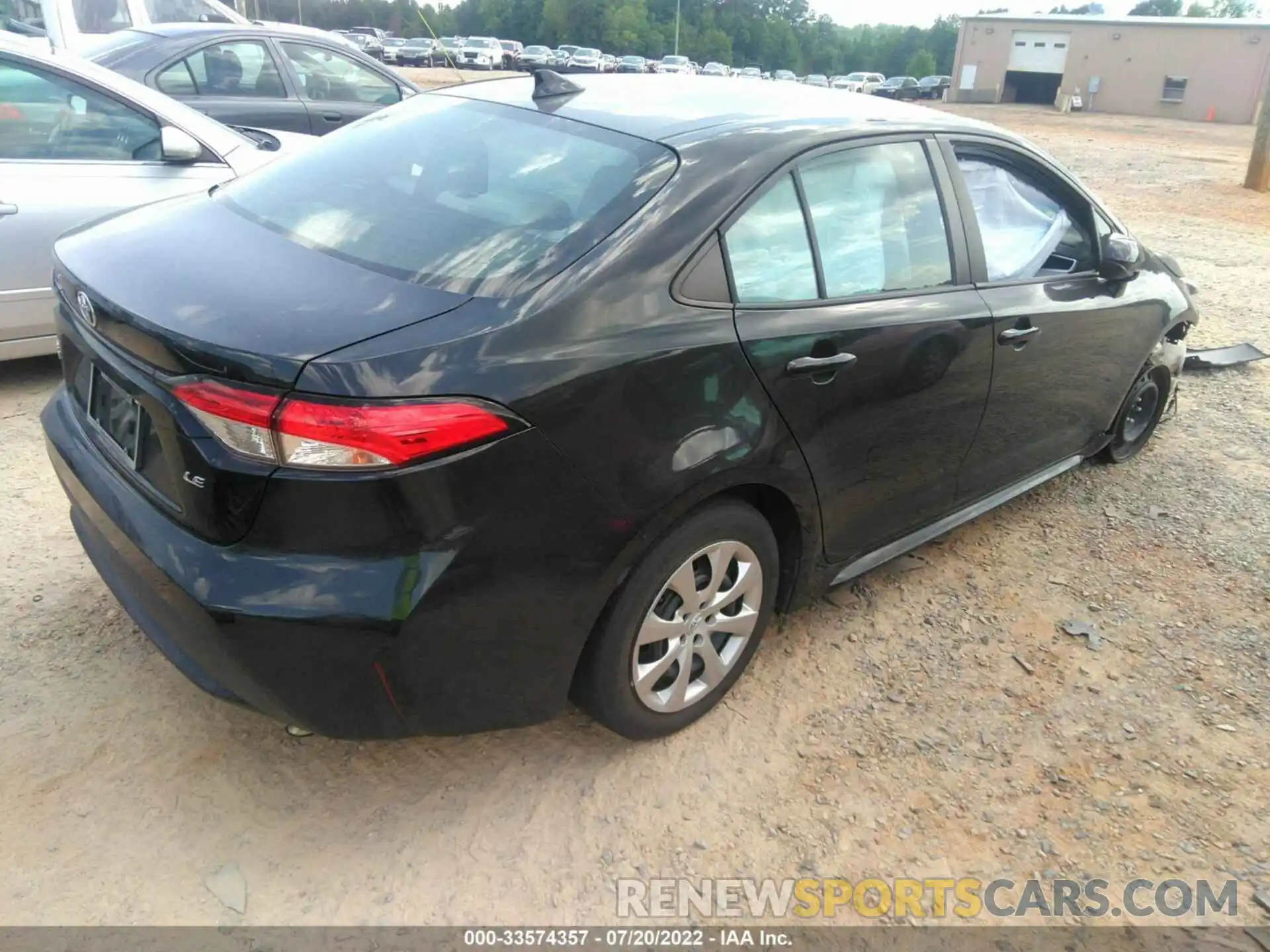 4 Photograph of a damaged car 5YFEPRAE6LP066207 TOYOTA COROLLA 2020