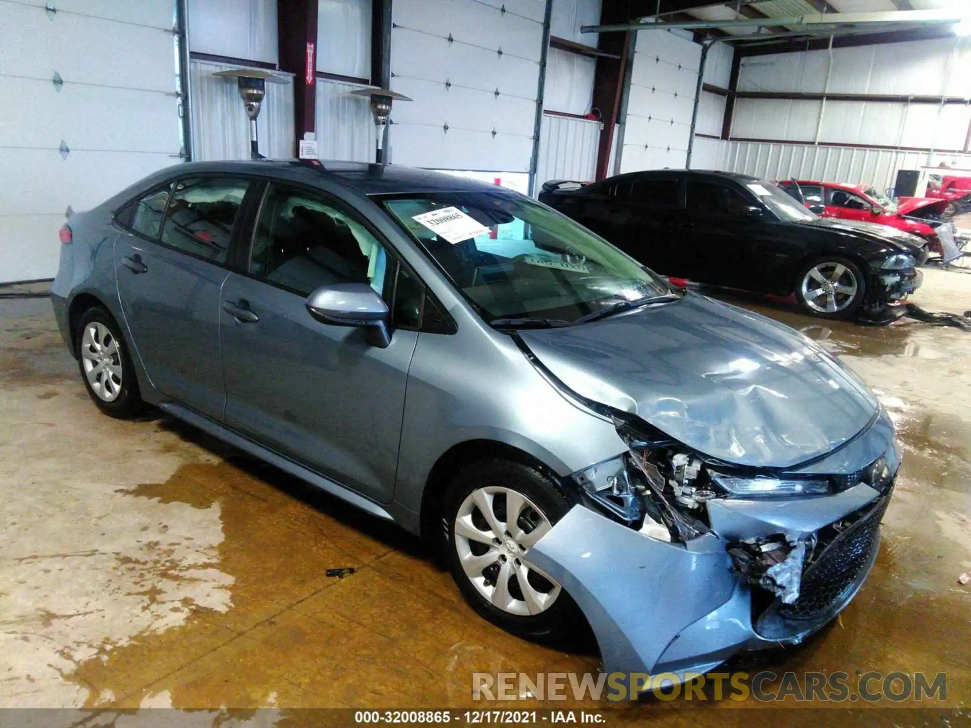 1 Photograph of a damaged car 5YFEPRAE6LP066837 TOYOTA COROLLA 2020