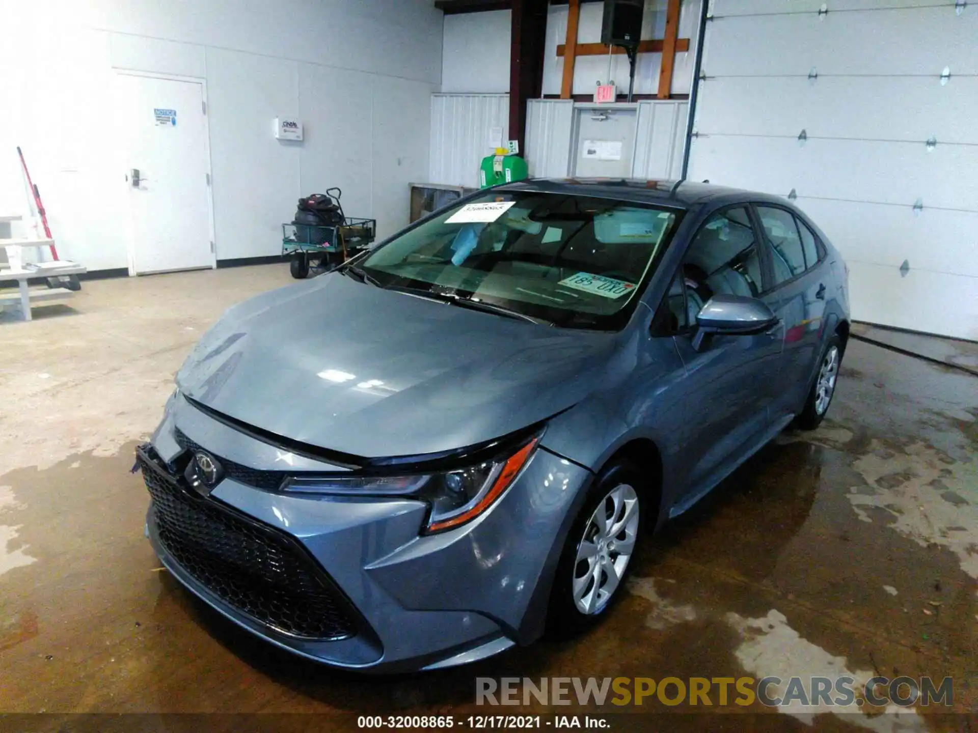 2 Photograph of a damaged car 5YFEPRAE6LP066837 TOYOTA COROLLA 2020