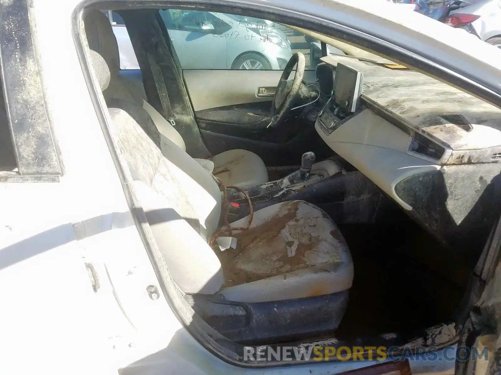 5 Photograph of a damaged car 5YFEPRAE6LP067096 TOYOTA COROLLA 2020