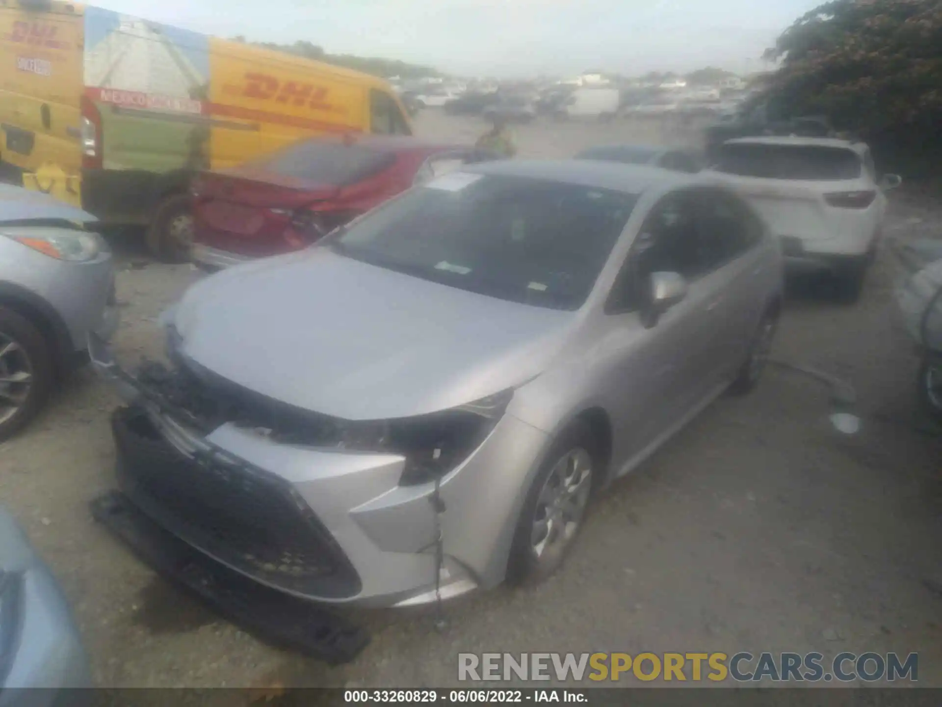 2 Photograph of a damaged car 5YFEPRAE6LP067180 TOYOTA COROLLA 2020