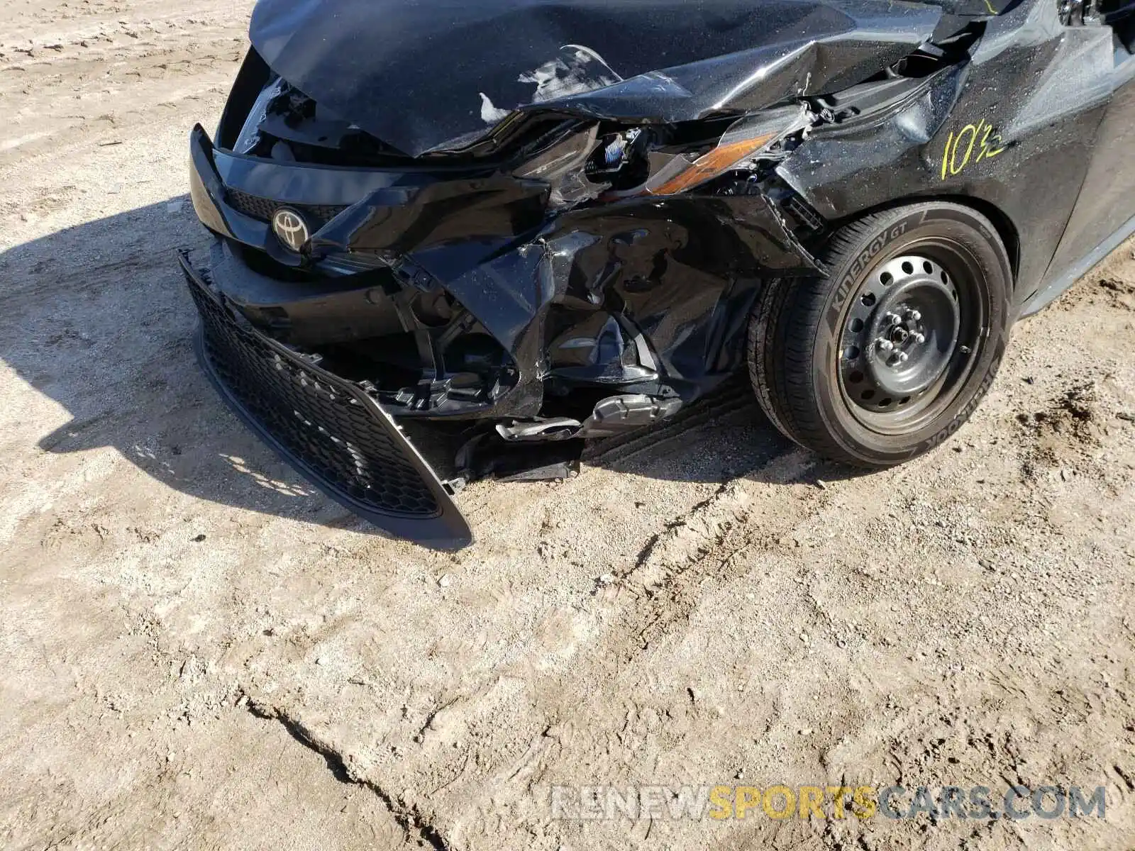 9 Photograph of a damaged car 5YFEPRAE6LP067387 TOYOTA COROLLA 2020