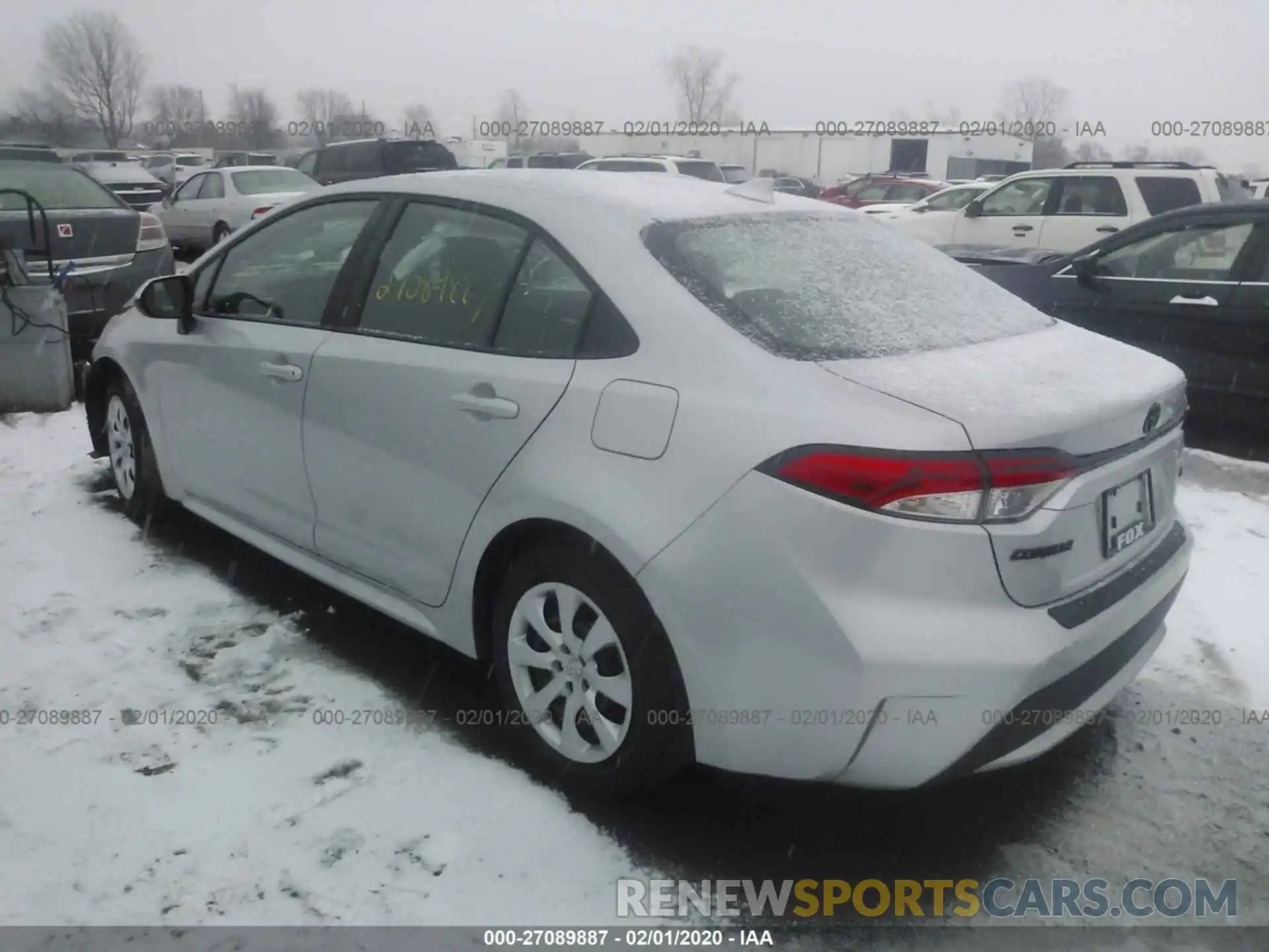 3 Photograph of a damaged car 5YFEPRAE6LP067731 TOYOTA COROLLA 2020