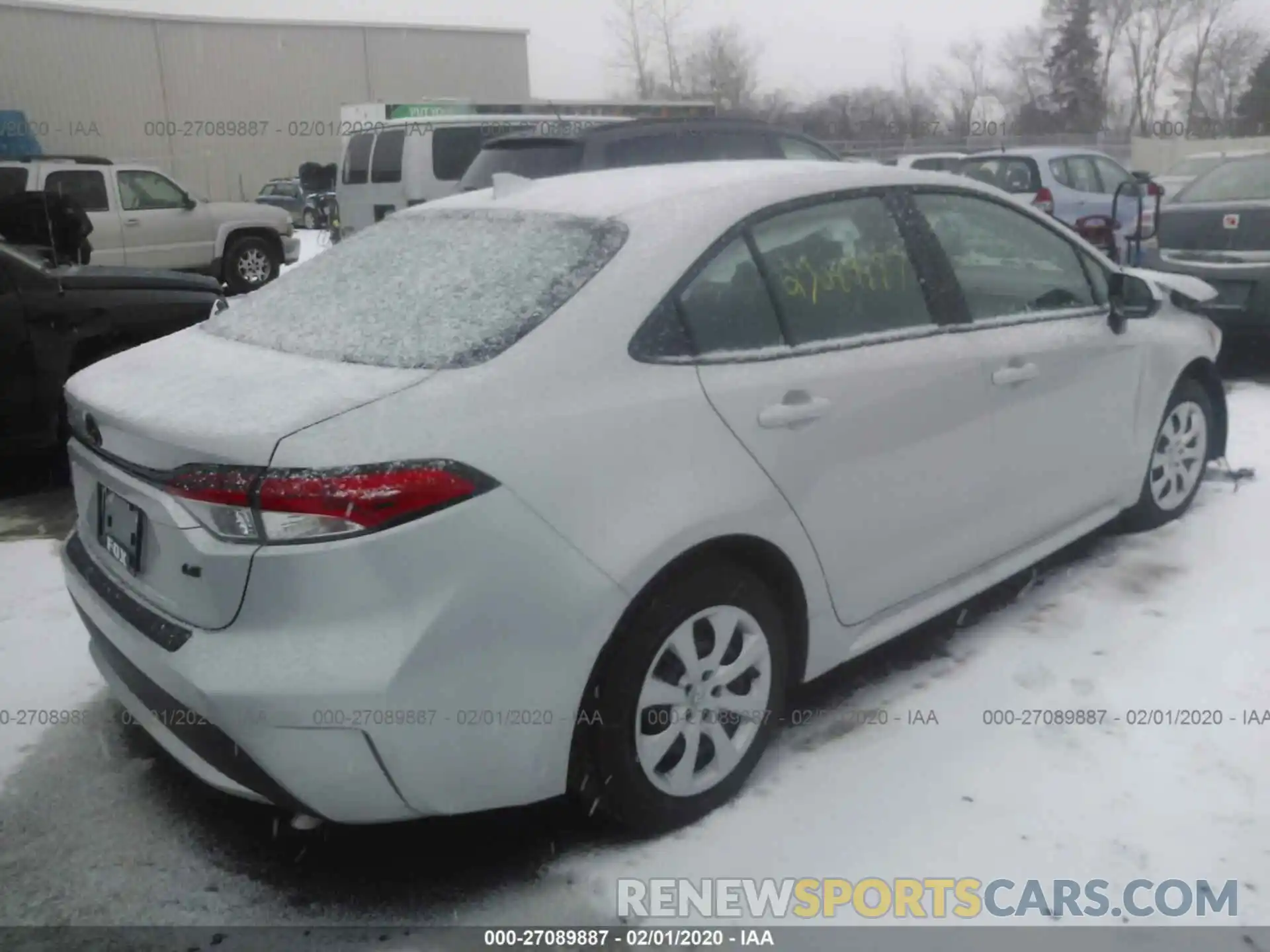 4 Photograph of a damaged car 5YFEPRAE6LP067731 TOYOTA COROLLA 2020