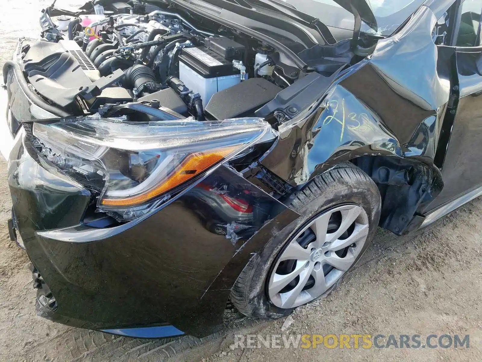 9 Photograph of a damaged car 5YFEPRAE6LP070368 TOYOTA COROLLA 2020