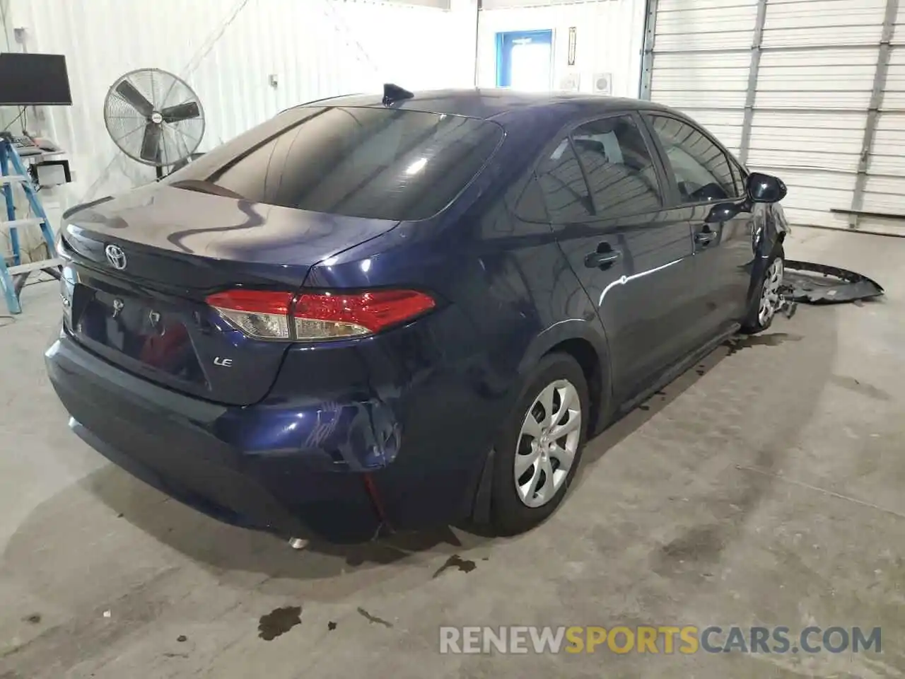 4 Photograph of a damaged car 5YFEPRAE6LP071326 TOYOTA COROLLA 2020