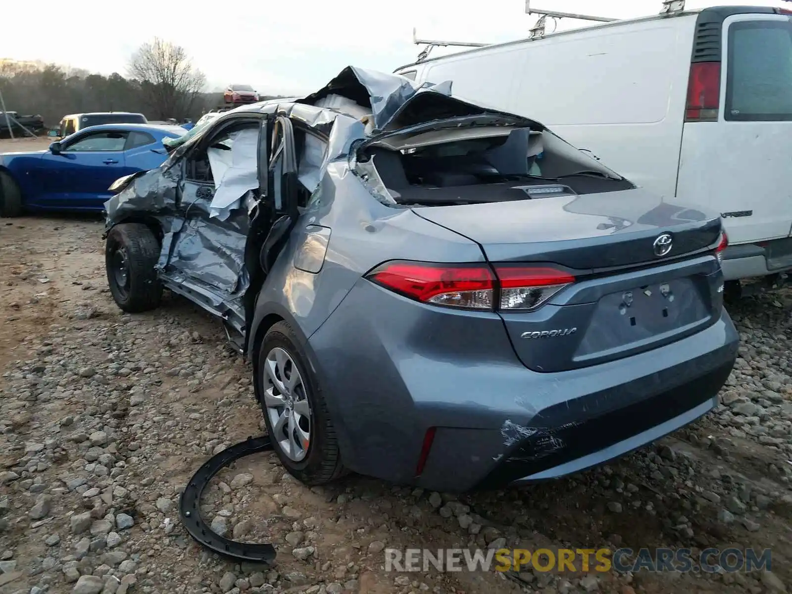 3 Photograph of a damaged car 5YFEPRAE6LP074100 TOYOTA COROLLA 2020