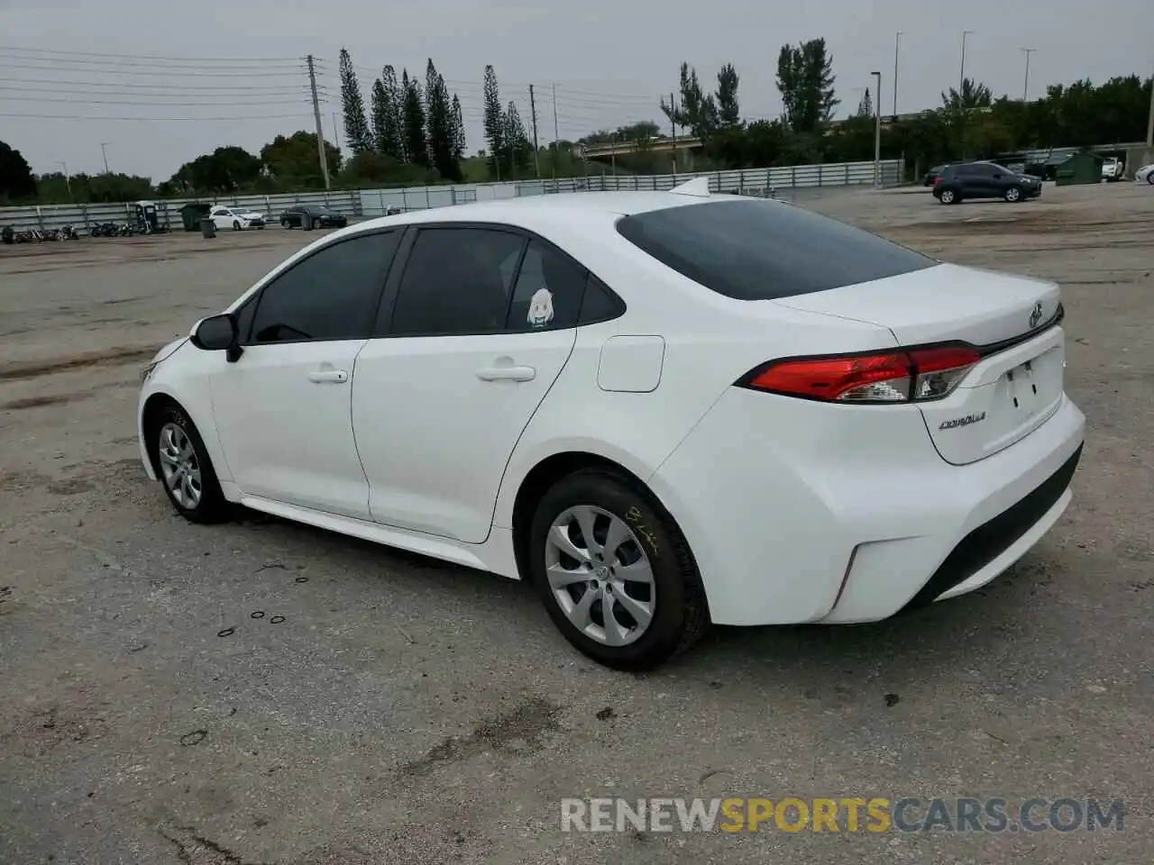 2 Photograph of a damaged car 5YFEPRAE6LP074405 TOYOTA COROLLA 2020