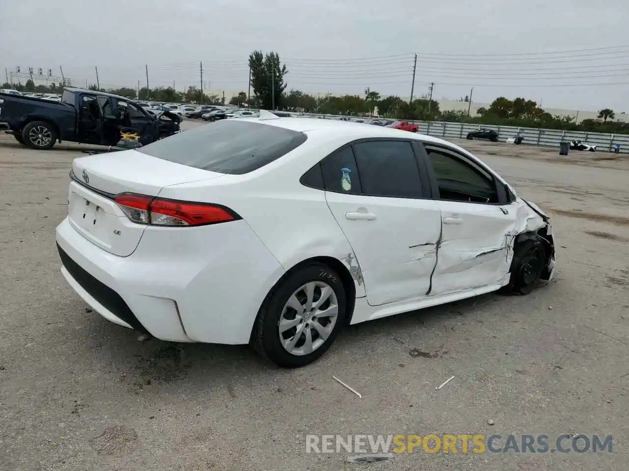 3 Photograph of a damaged car 5YFEPRAE6LP074405 TOYOTA COROLLA 2020