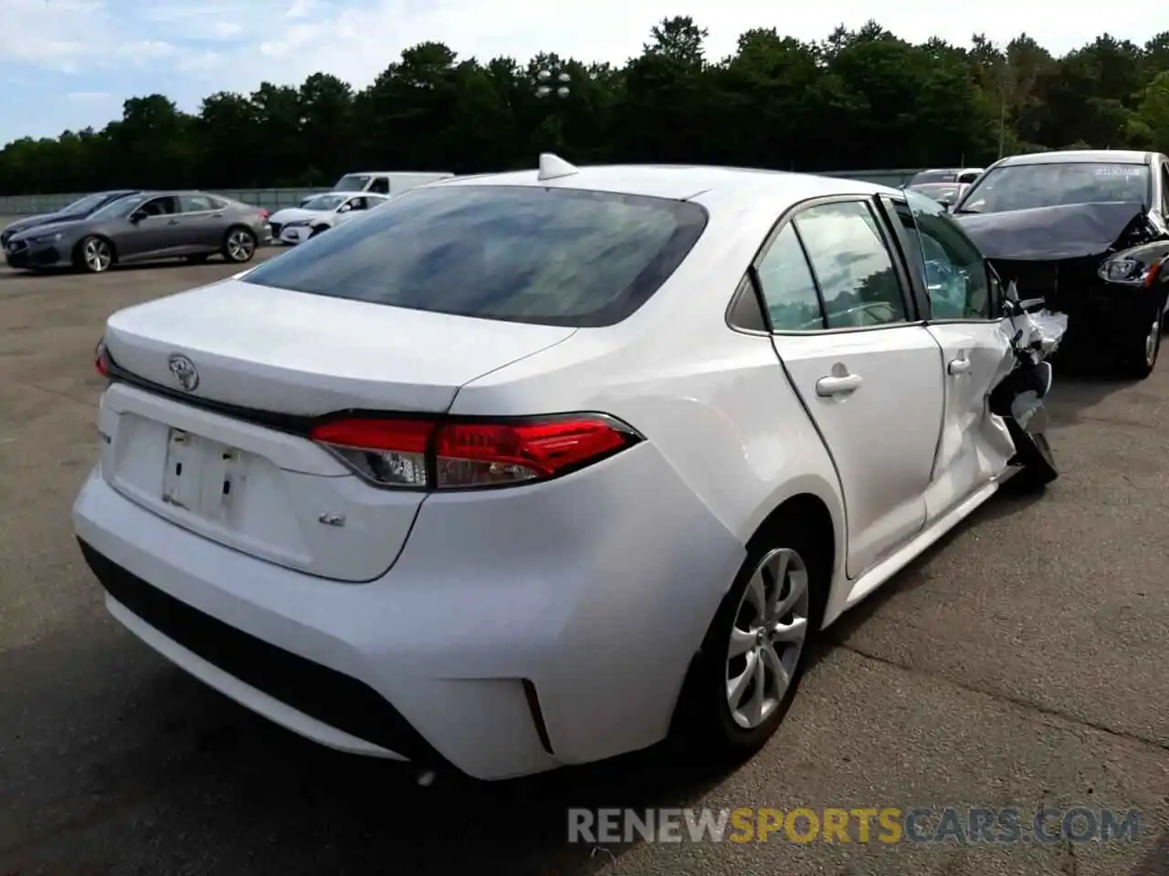 4 Photograph of a damaged car 5YFEPRAE6LP074825 TOYOTA COROLLA 2020