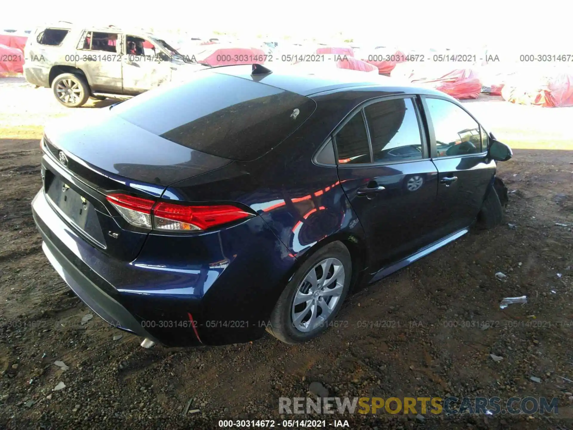 4 Photograph of a damaged car 5YFEPRAE6LP075196 TOYOTA COROLLA 2020