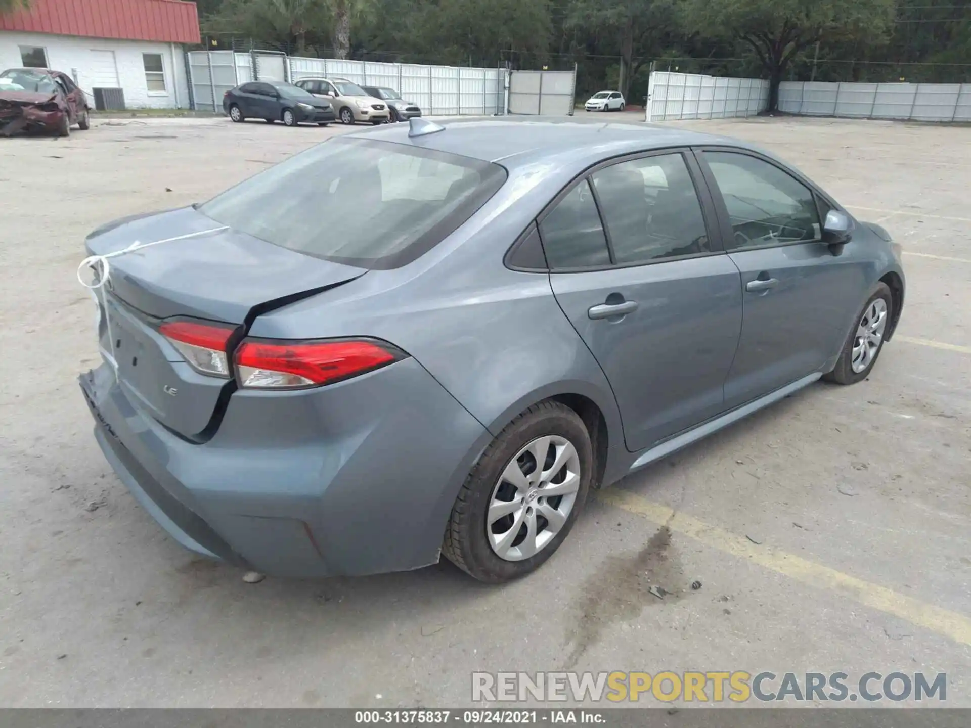 4 Photograph of a damaged car 5YFEPRAE6LP076557 TOYOTA COROLLA 2020