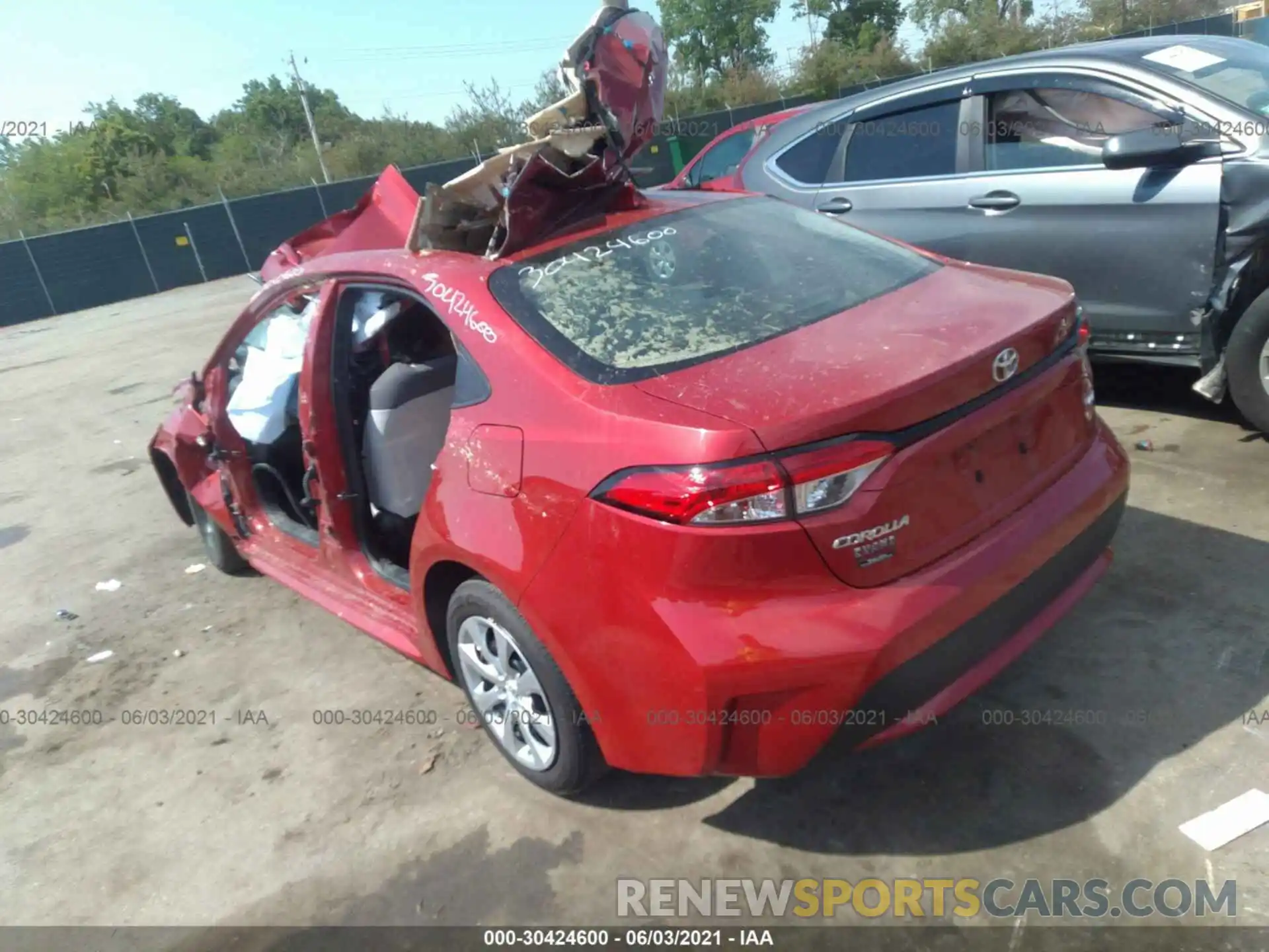 3 Photograph of a damaged car 5YFEPRAE6LP077580 TOYOTA COROLLA 2020